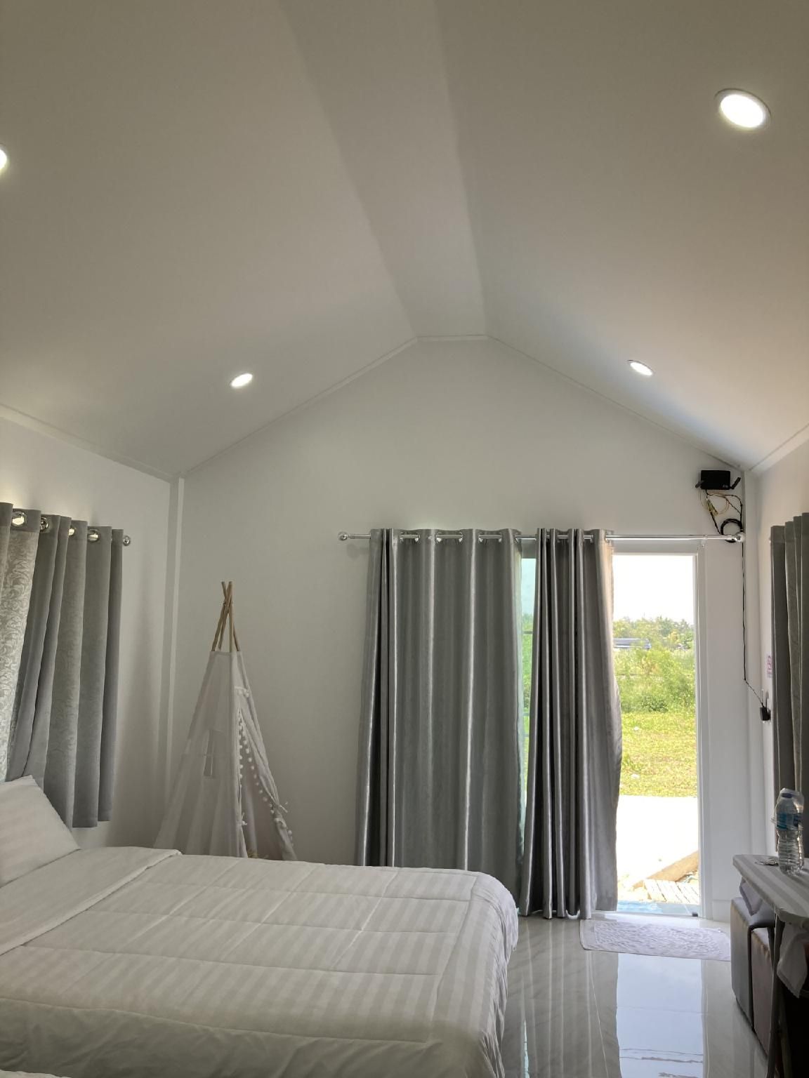 Family Room with 3 Beds