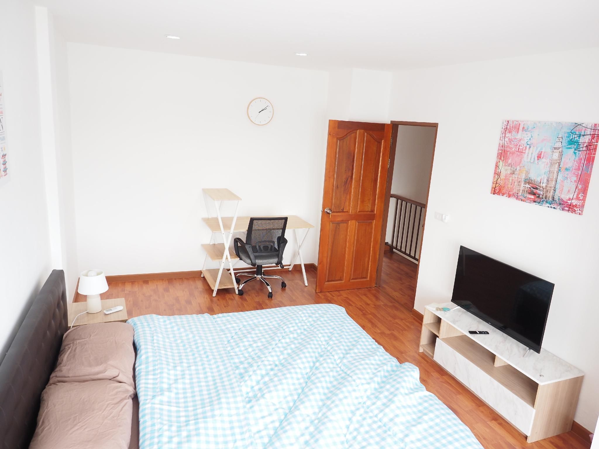 Double - Share Bathroom 2