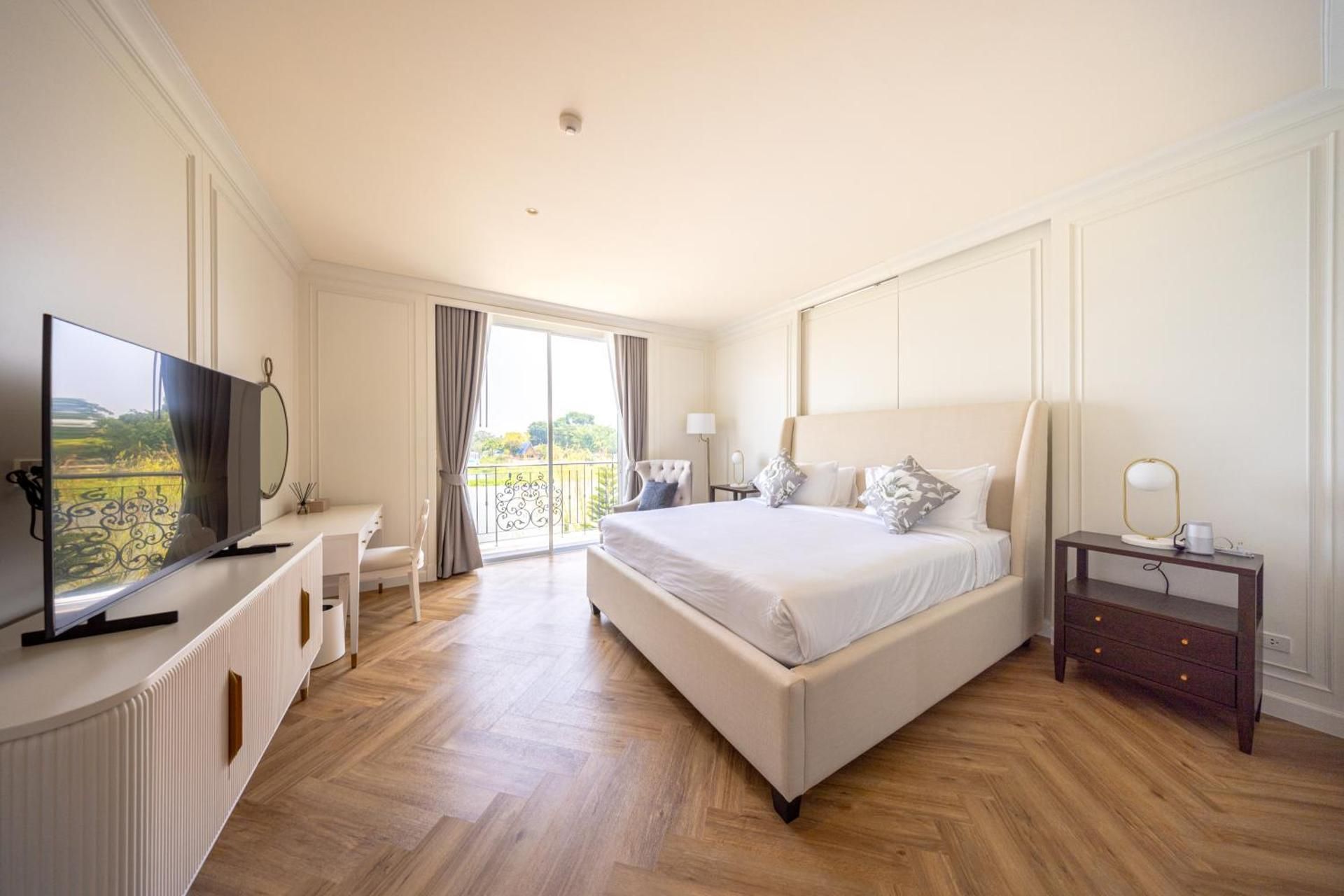 Deluxe Double Room with Shower