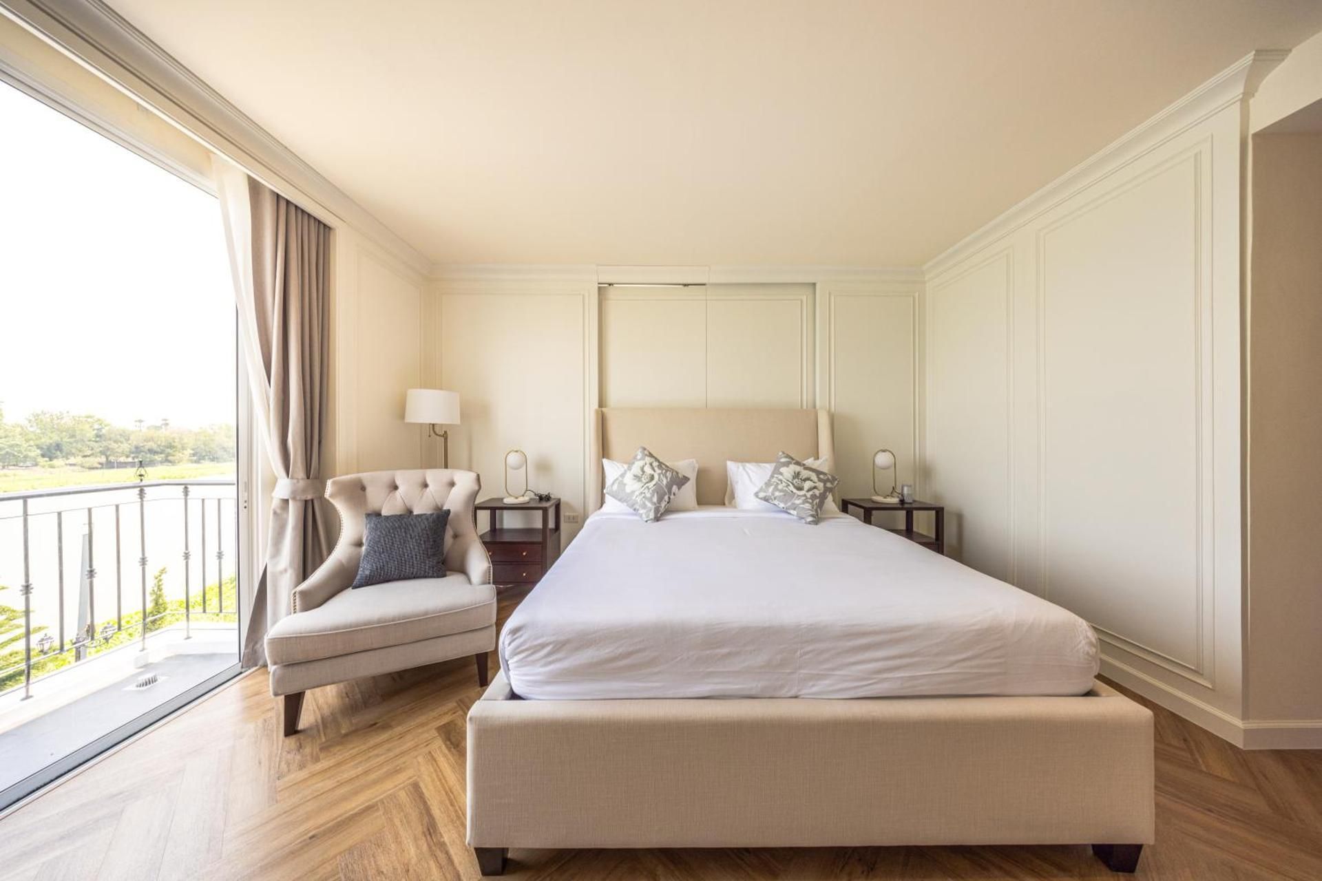 Deluxe Double Room with Shower