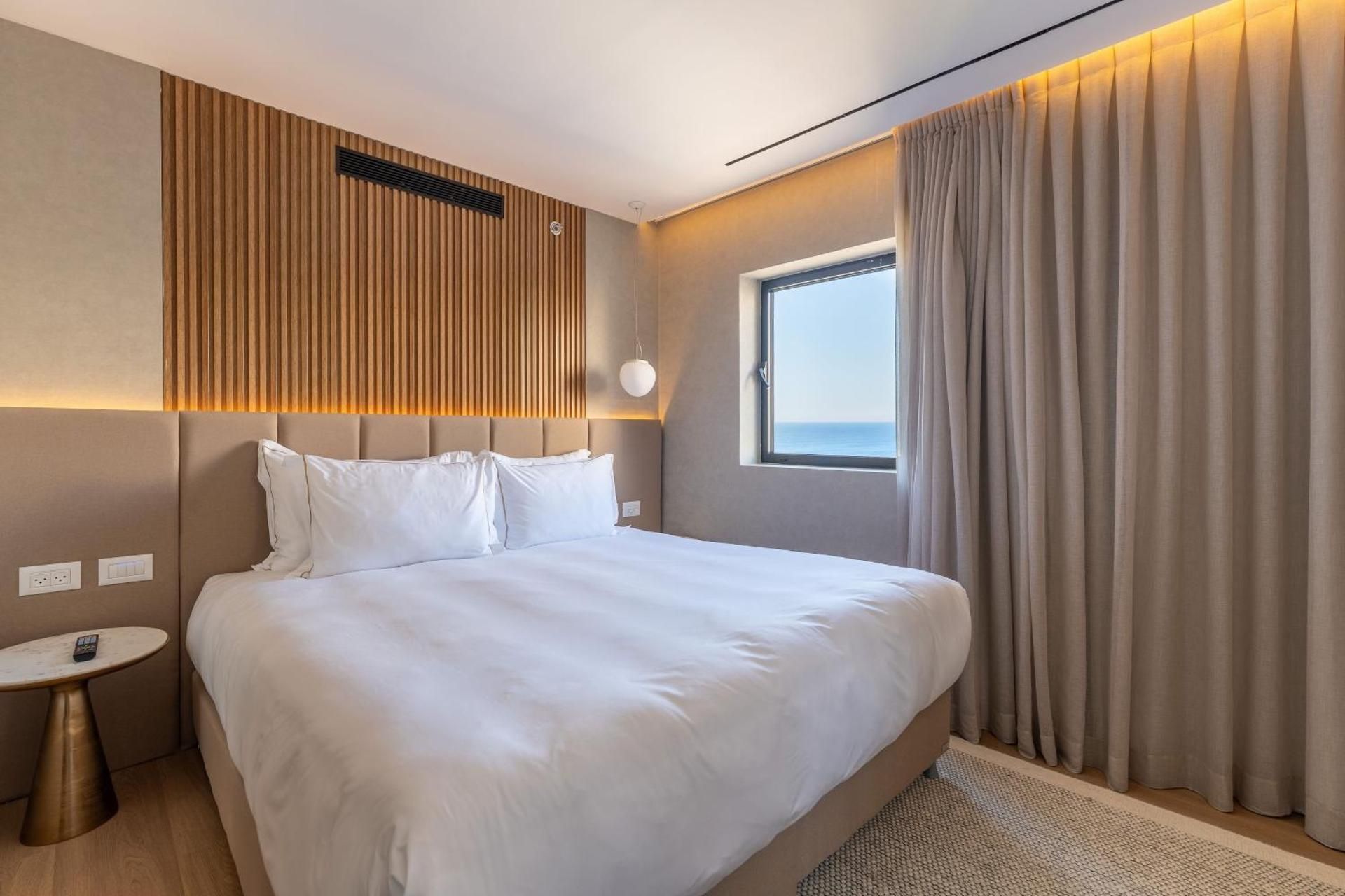 Double or Twin Room with Sea View
