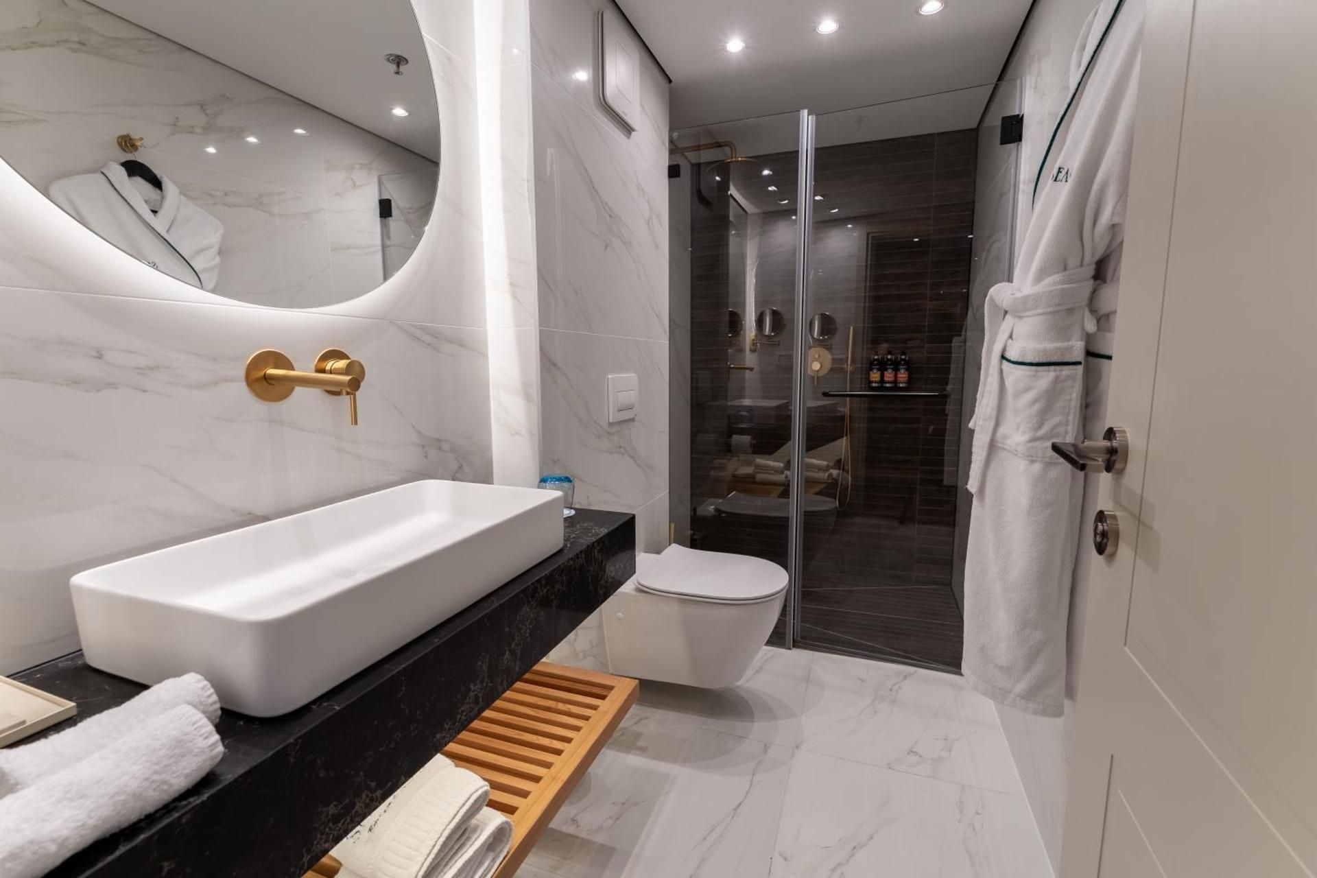 Double or Twin Room with Sea View