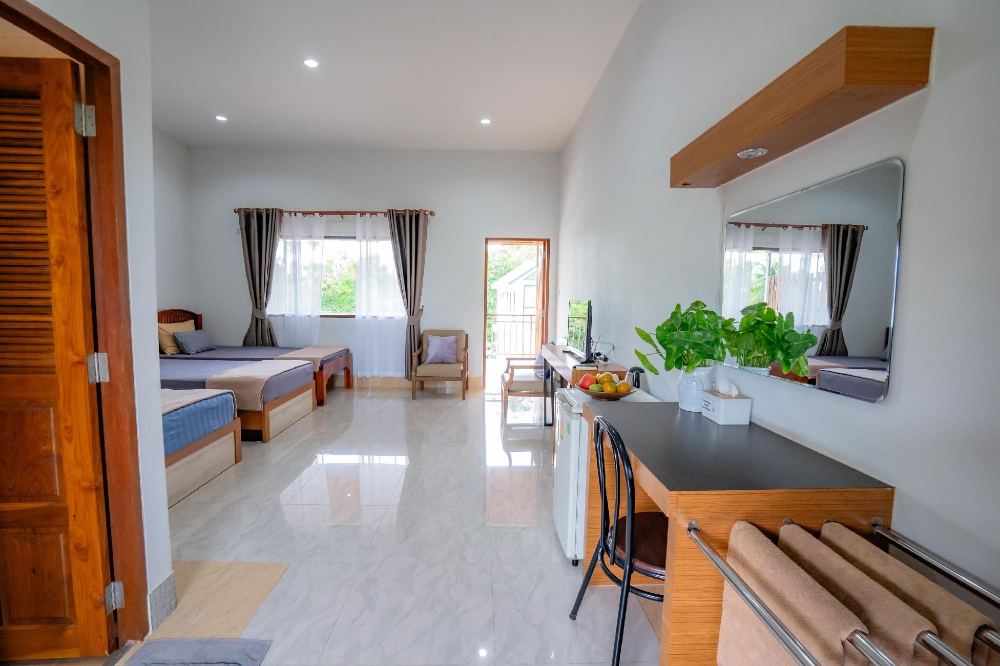Triple Room with City View