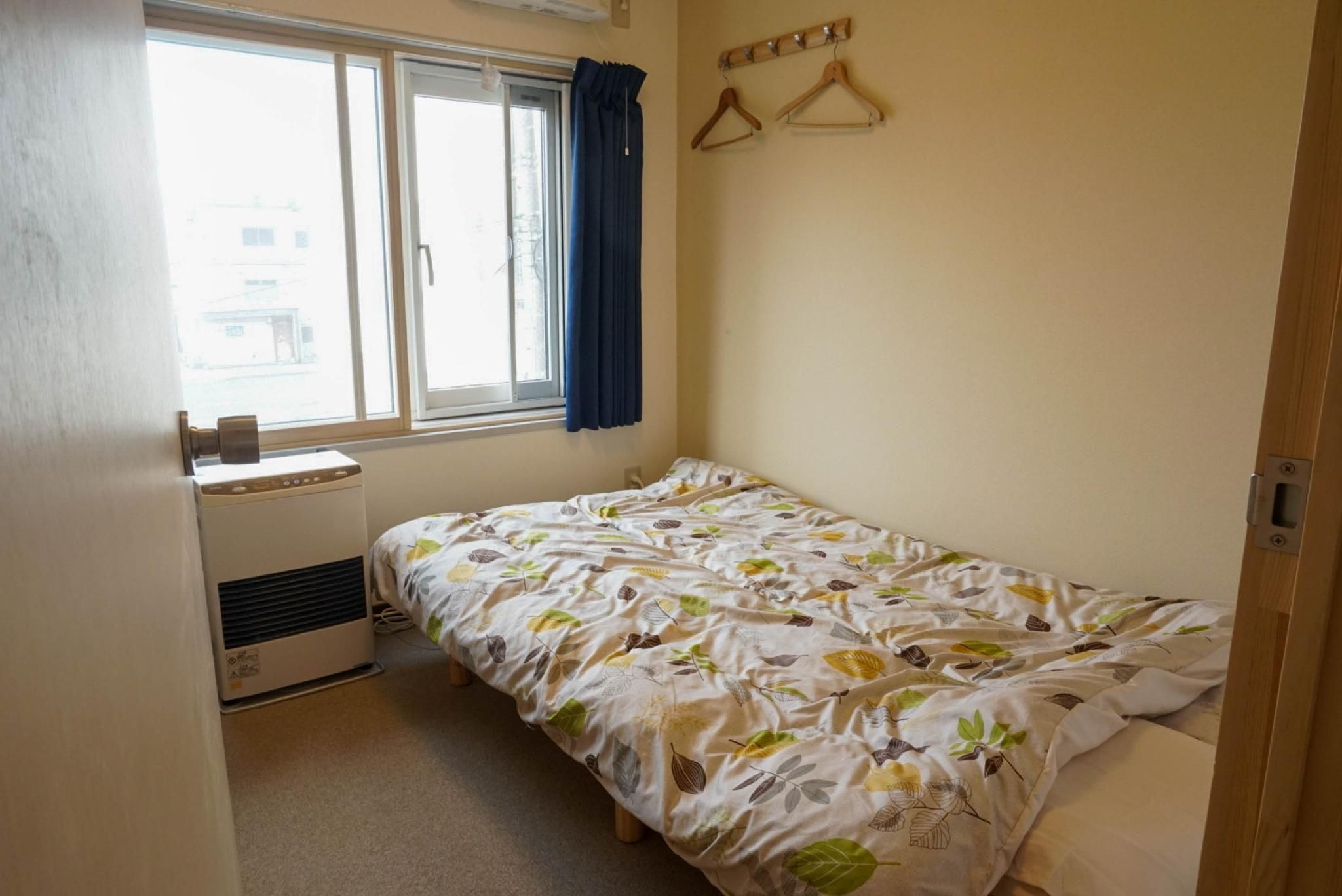 Semi Double Room - Non-Smoking