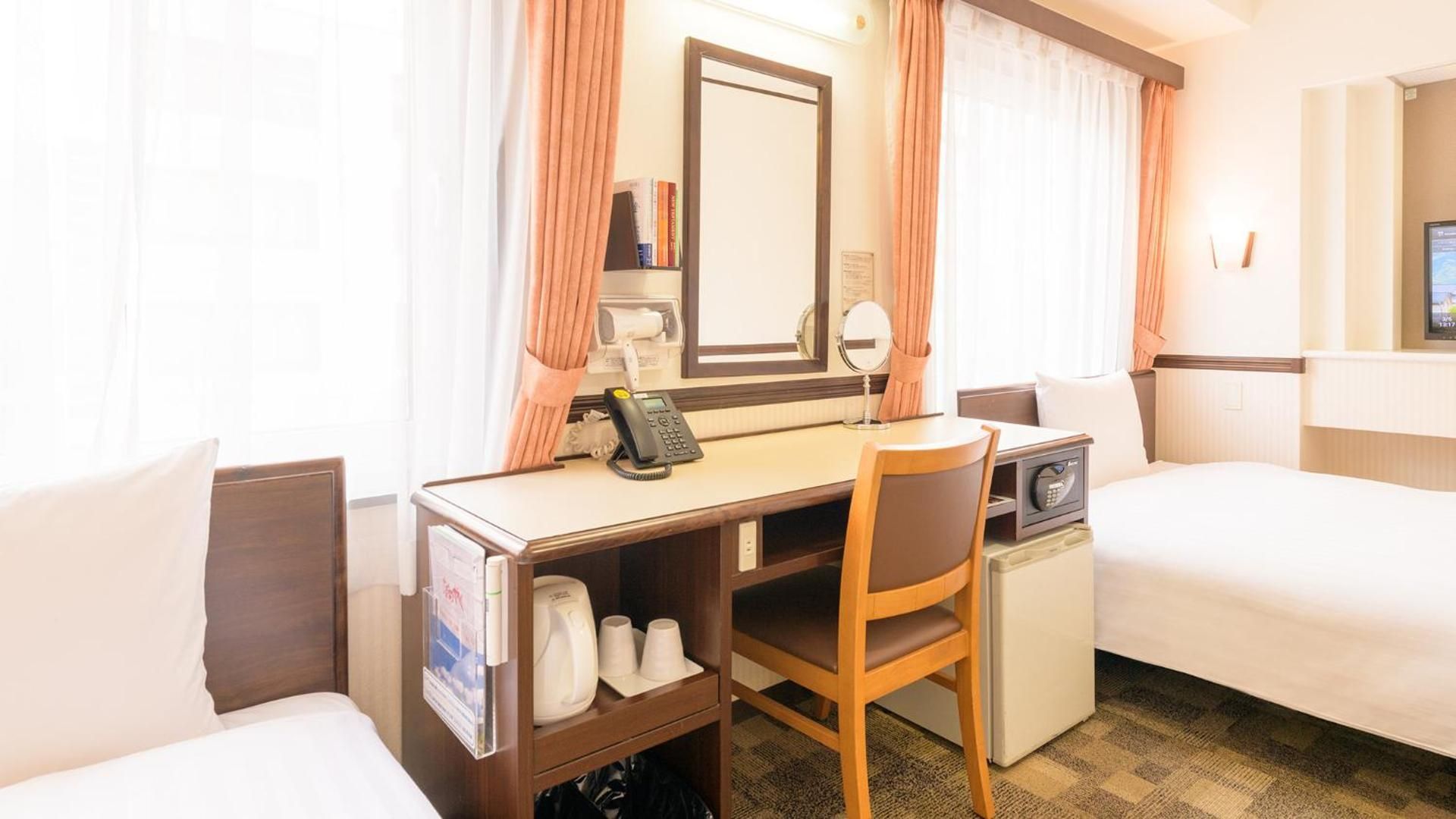 Accessible Twin Room - Non-Smoking