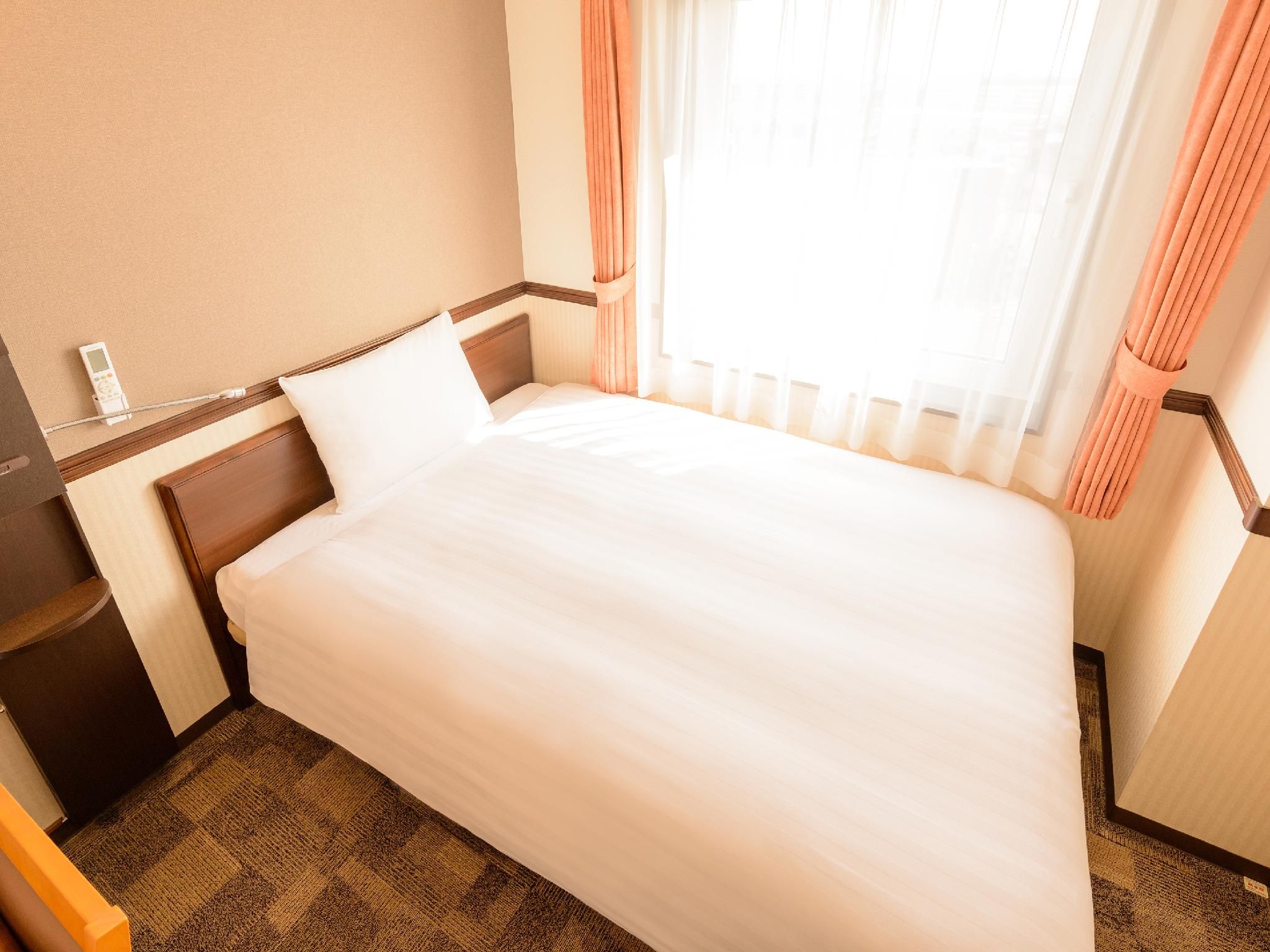 Single Room - Non-Smoking