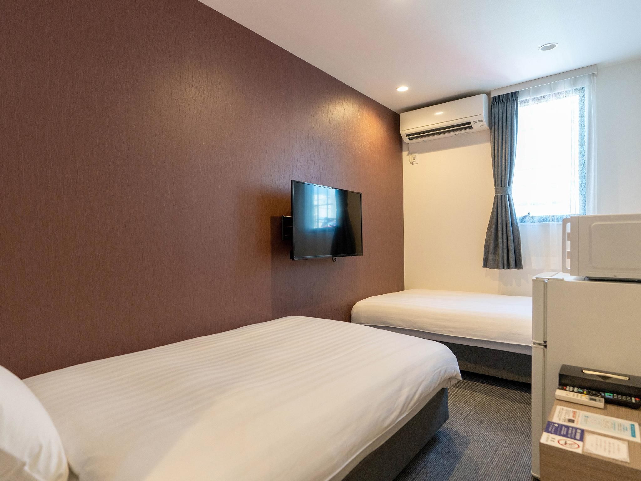 Twin Room - Non-Smoking