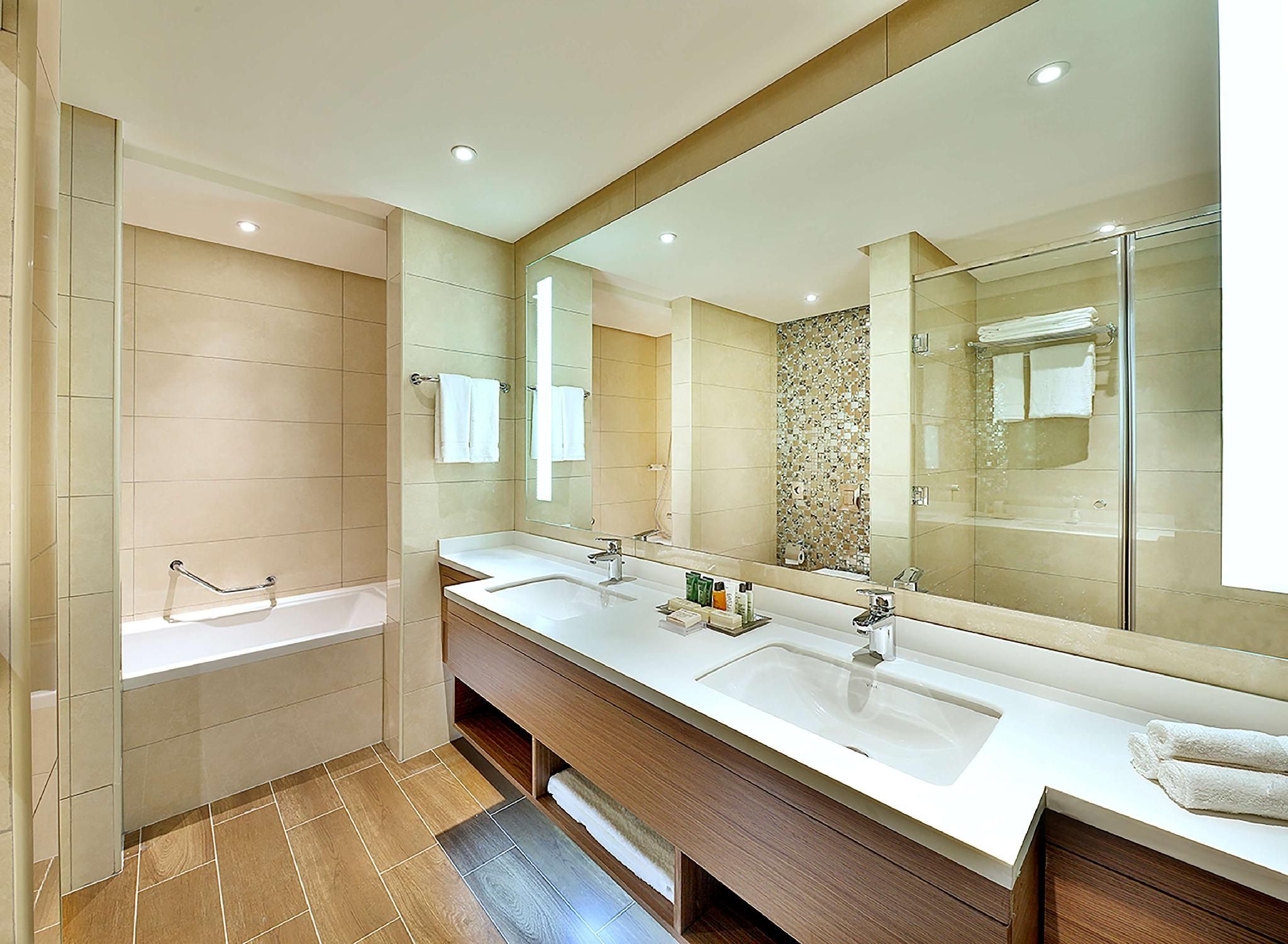 KING ONE BEDROOM SUITE