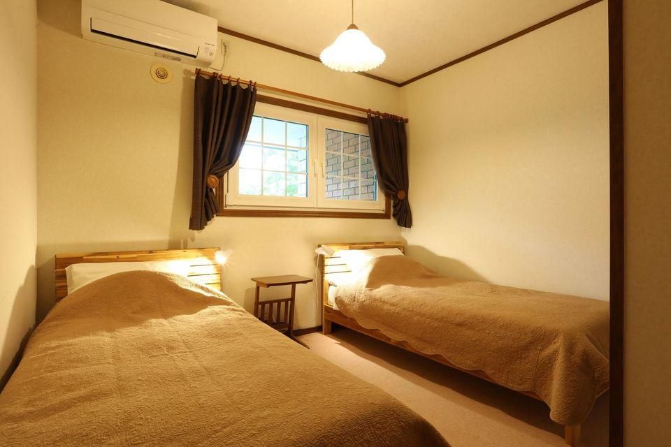 Economy Twin Room