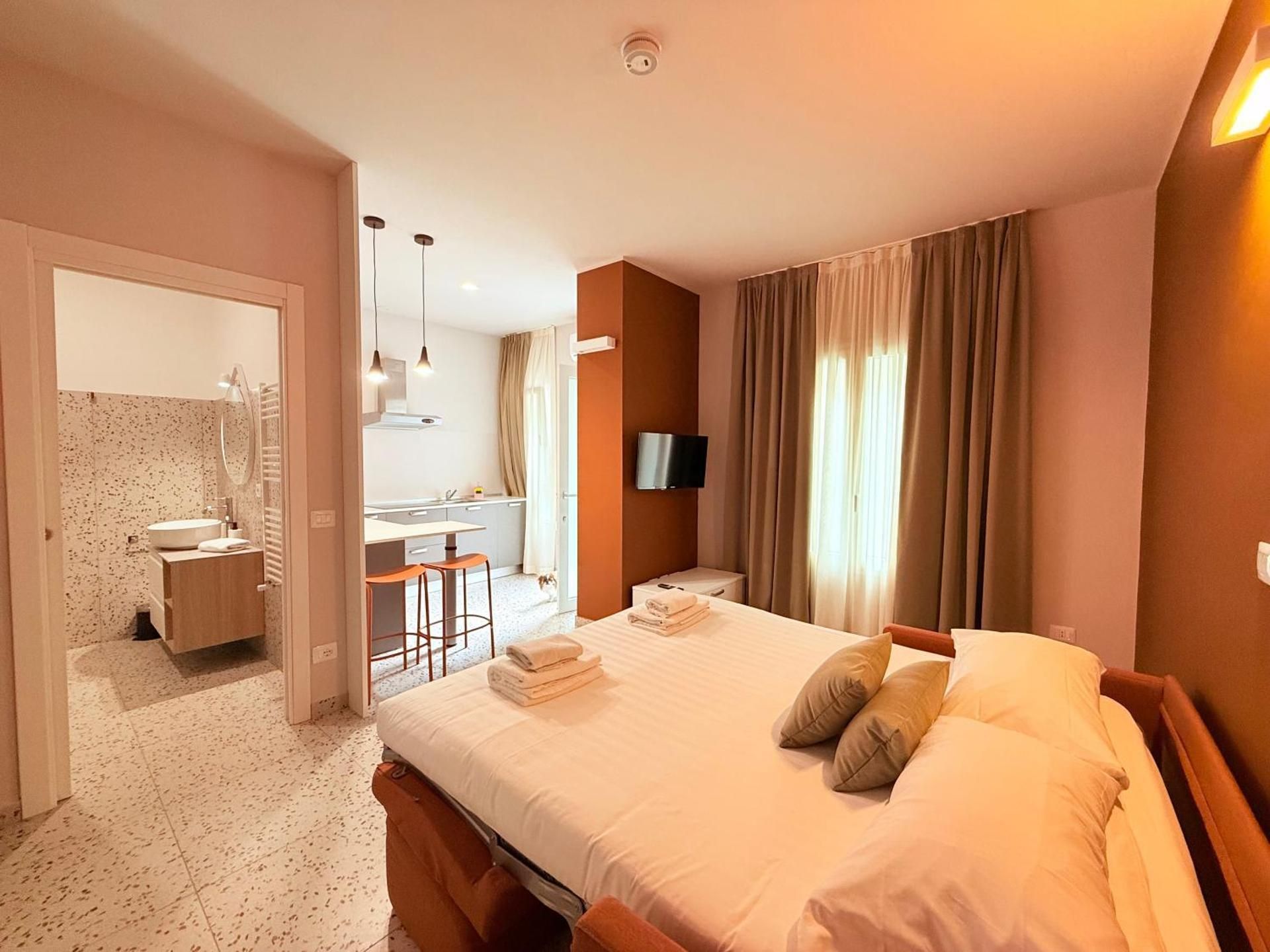 One-Bedroom Apartment