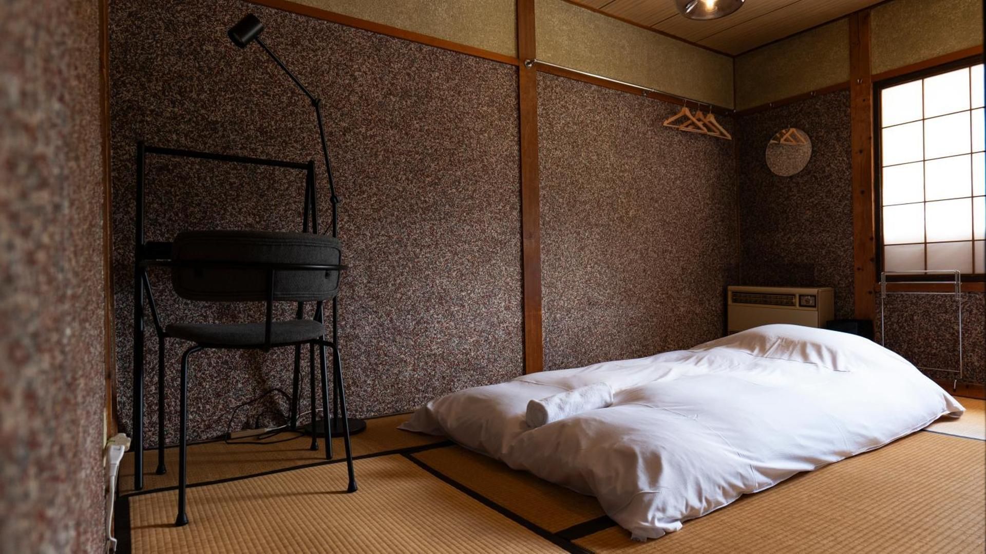 Single Room with Mountain View
