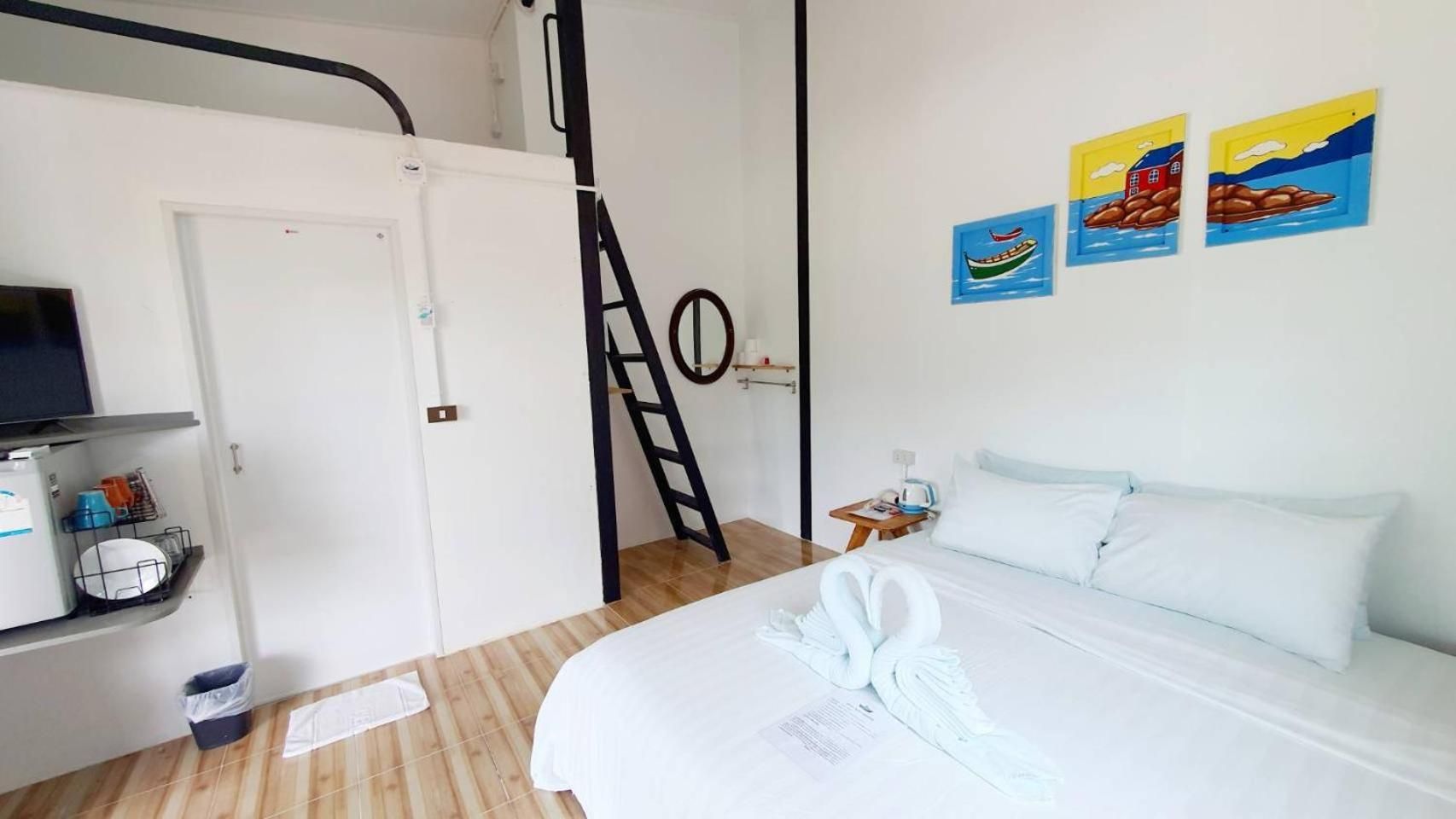 Phu Sumphao Valley Double Room with Balcony 2