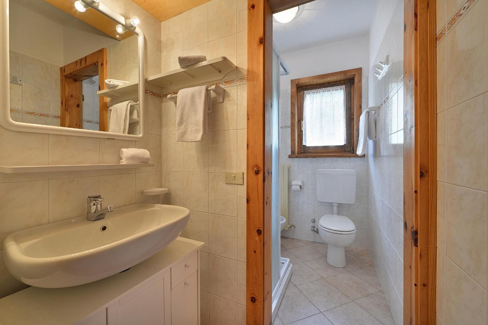 Studio (2 Adults)