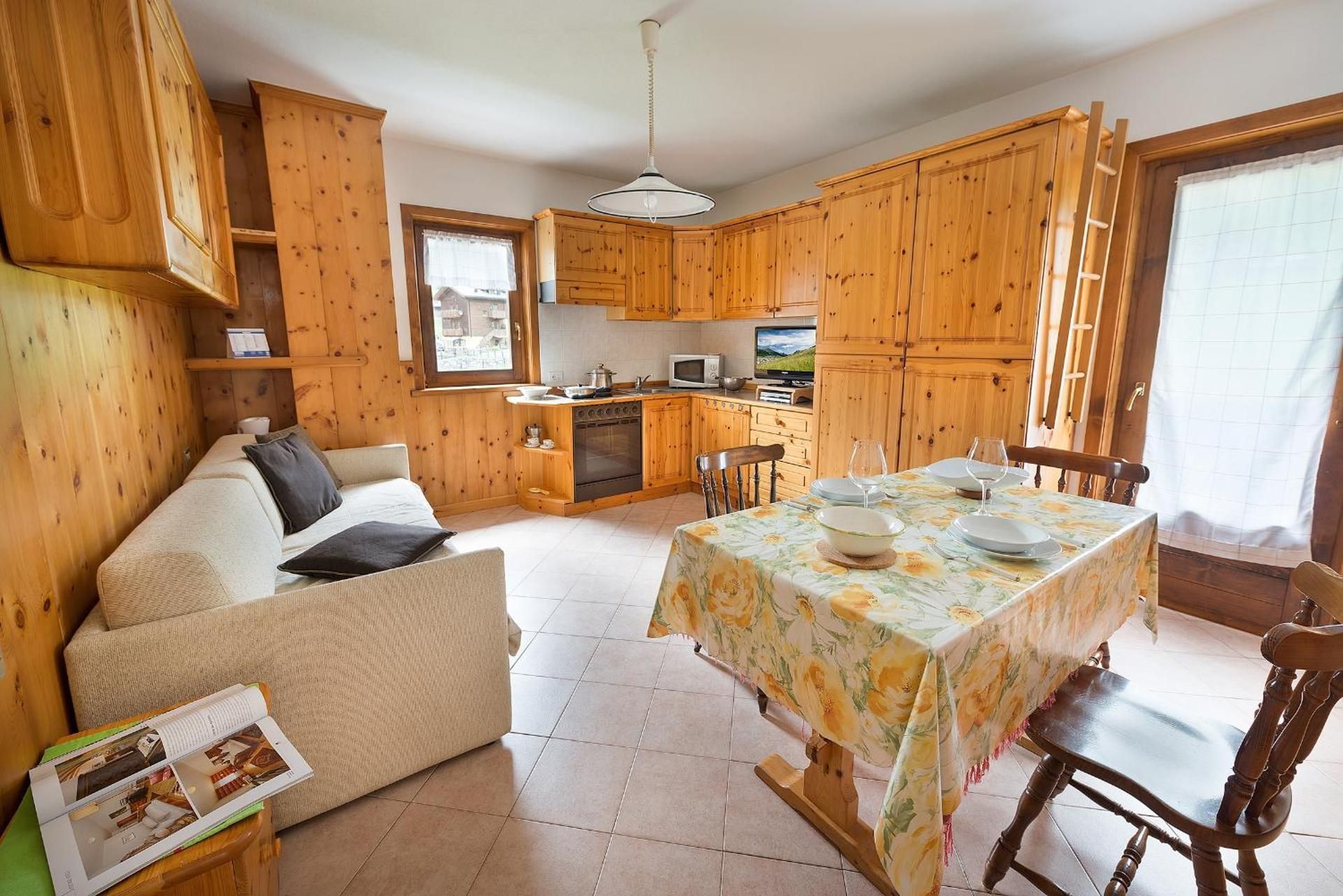 Studio (2 Adults)