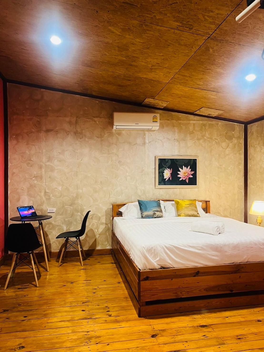 Suannamphukradueng & Resort Deluxe Double Room (2 Adults + 1 Child) 2