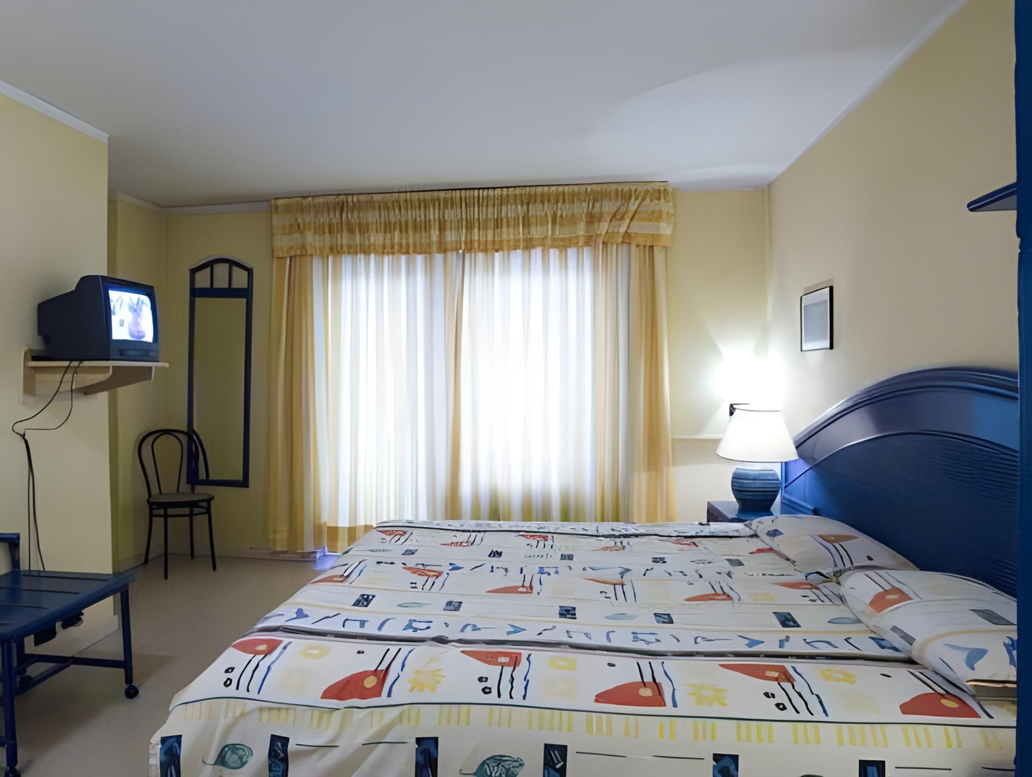 Economy Triple Room