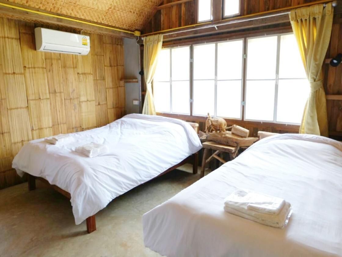 Maan Mek Talay Mok Resort Stonehouse