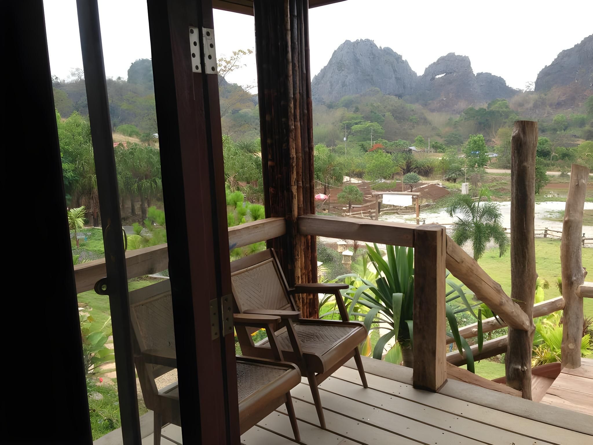 Maan Mek Talay Mok Resort Standard Double Bed 2