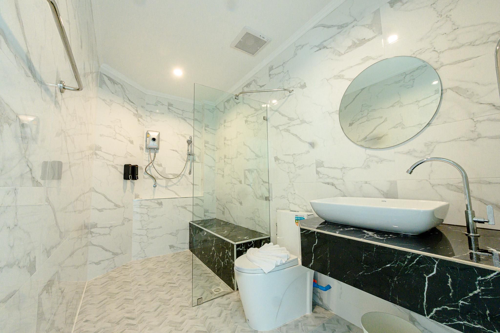 Marble Arch De Loei Hotel Superior Pool Access 2