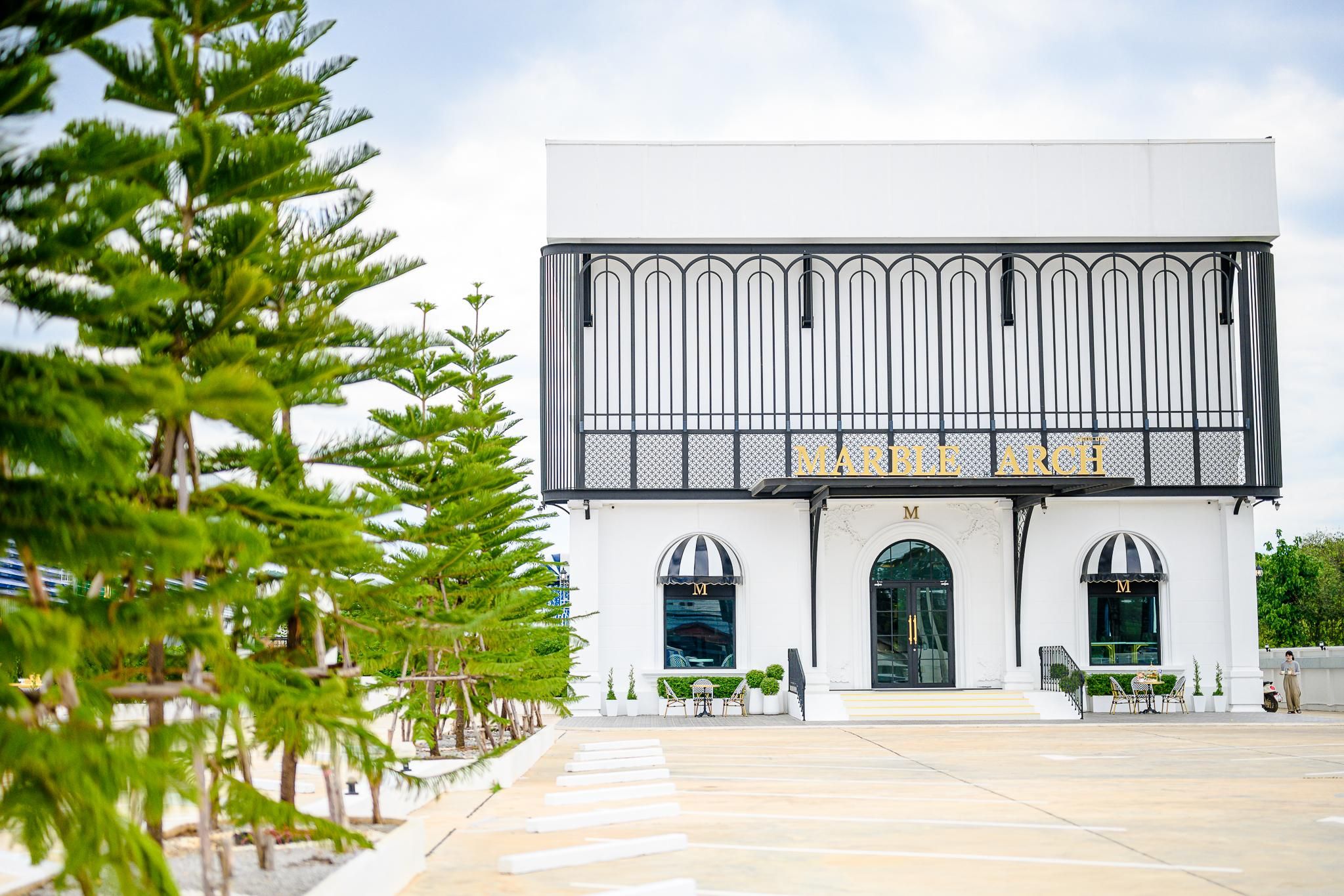 Marble Arch De Loei Hotel