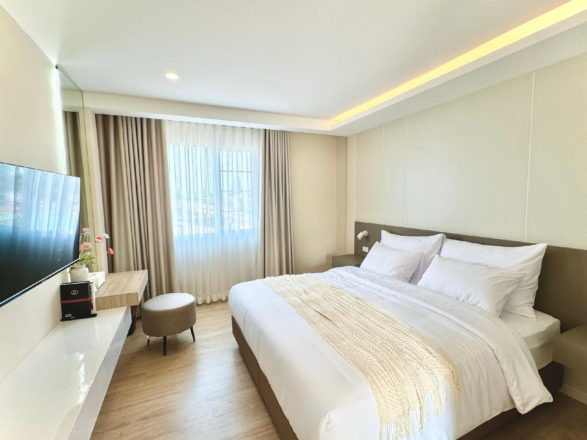 Sukh Jai Grand Luxury Boutique Hotel Deluxe Twin Room