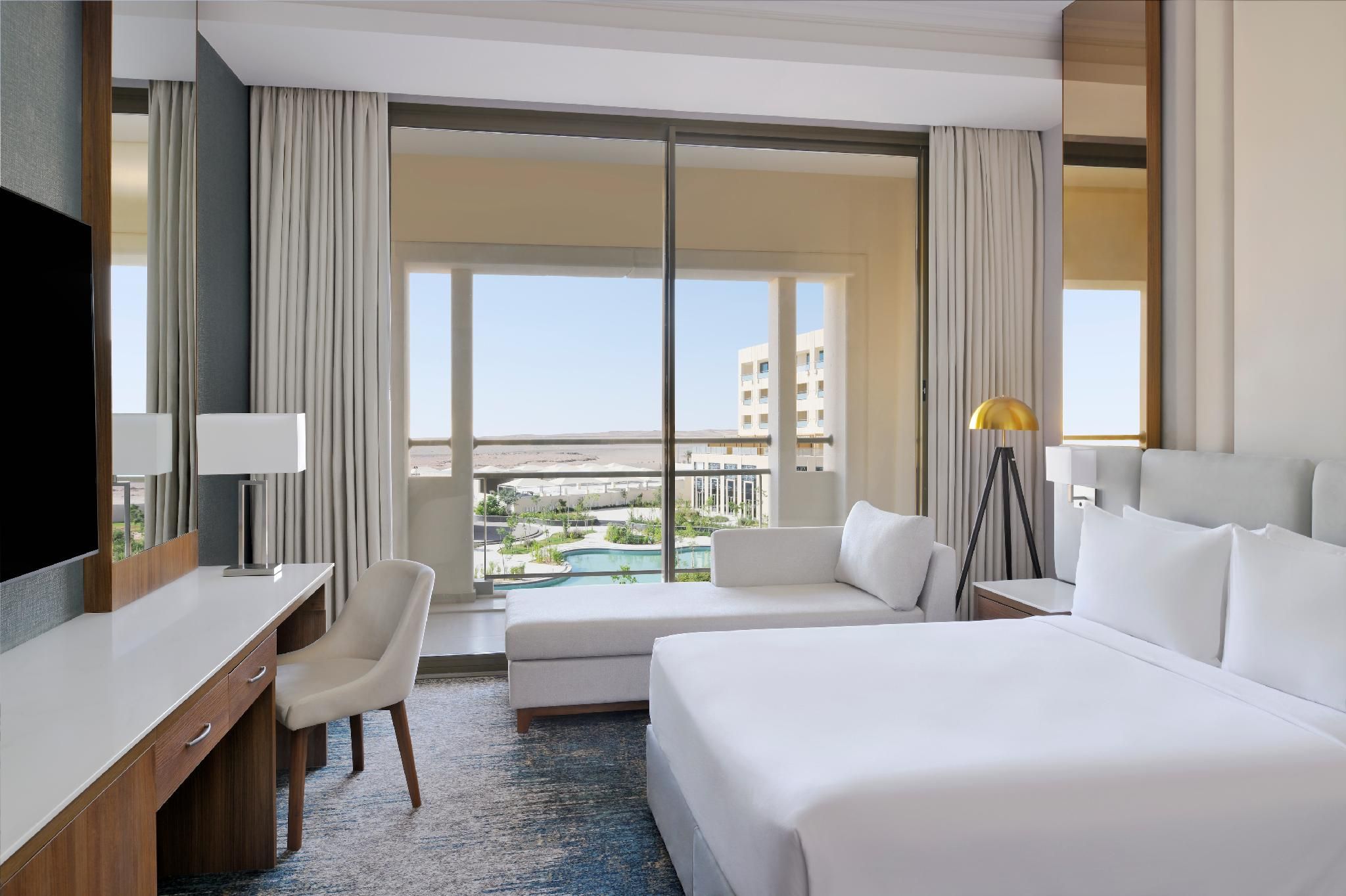 Deluxe Room with 1 Double Bed and Pool View