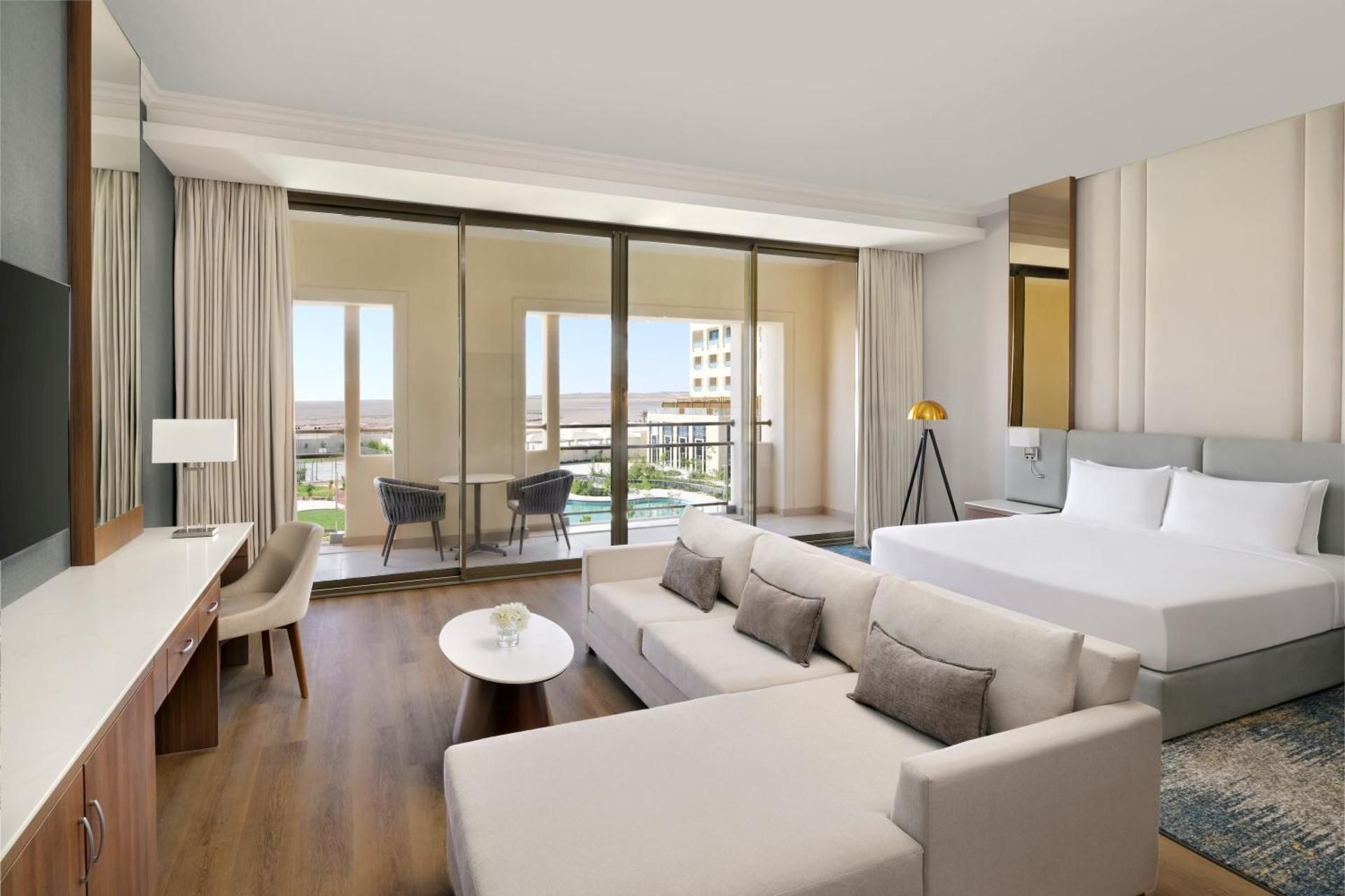 Junior Suite with Double Bed and Pool View - Kitchen