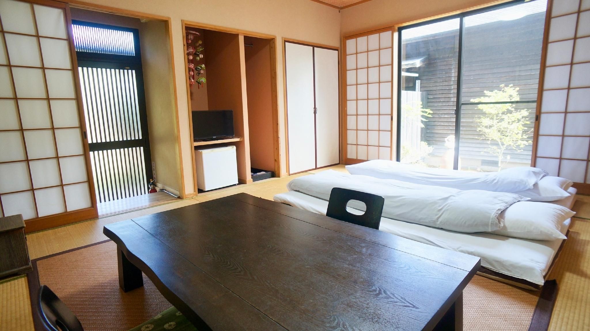 Twin Room with Bathroom