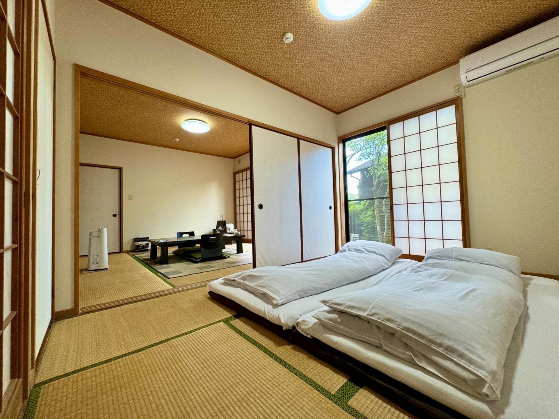 Twin Room with Bathroom