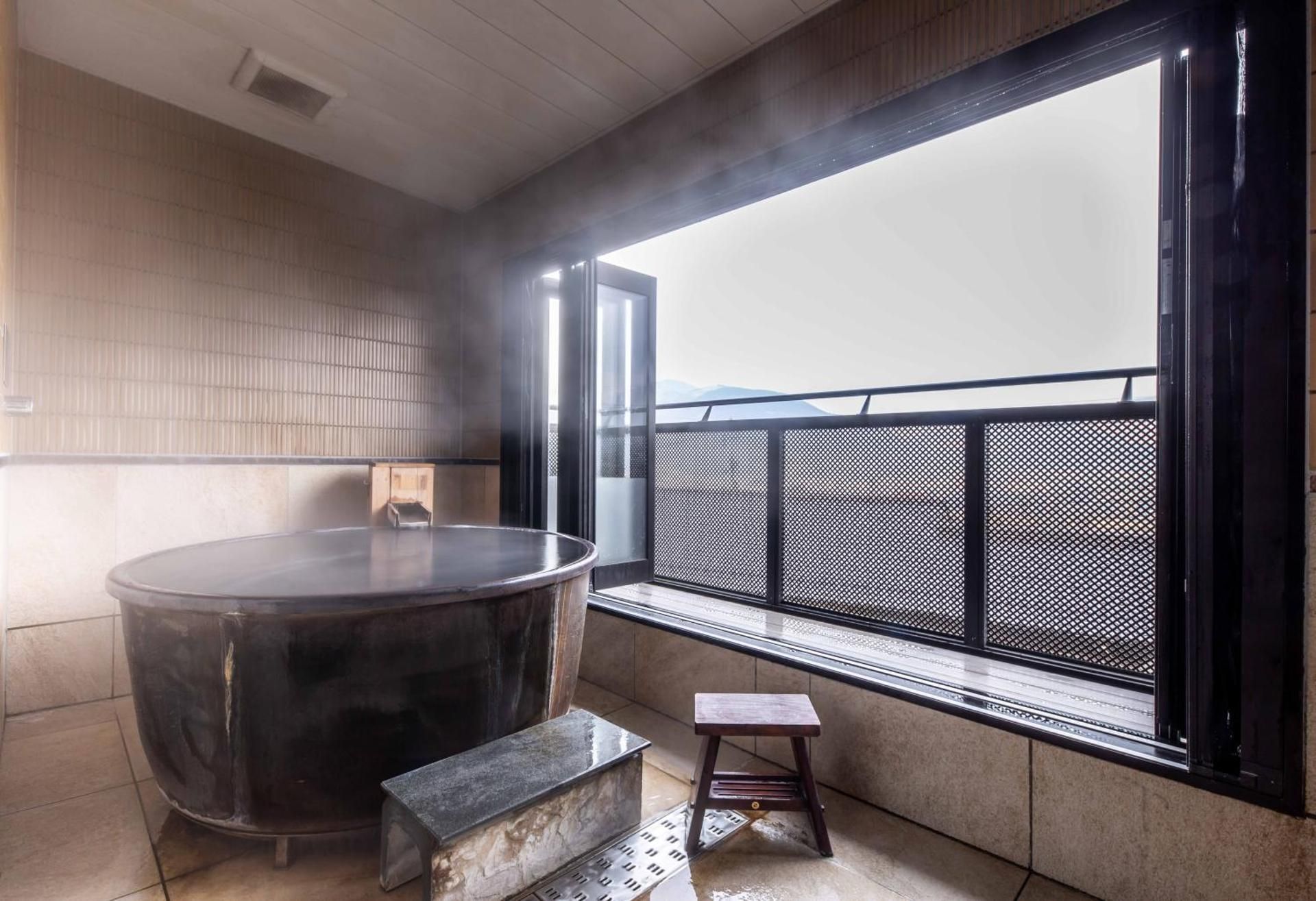 Japanese-Western Style Deluxe Twin Room, Detached, Semi-Open-Air Bath, Non-Smoking