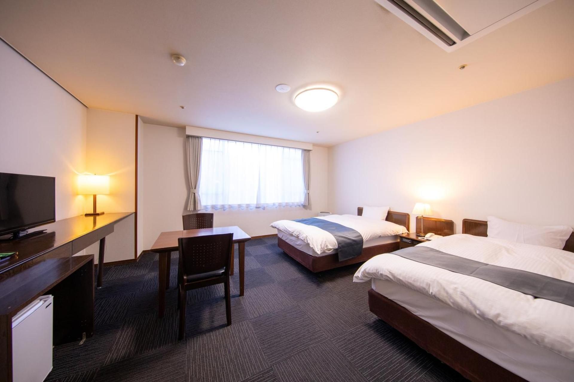 Twin Room with Mountain View