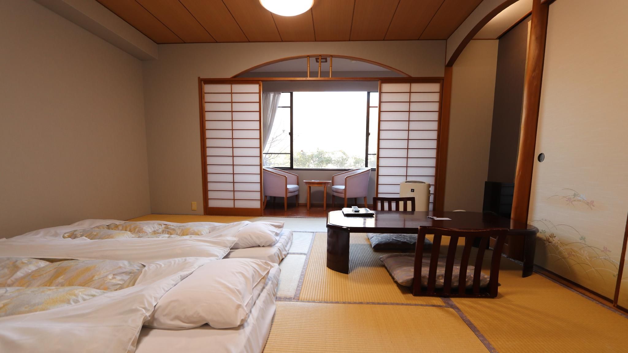 Mount Yufu View Japanese Style Room with 12 Tatami