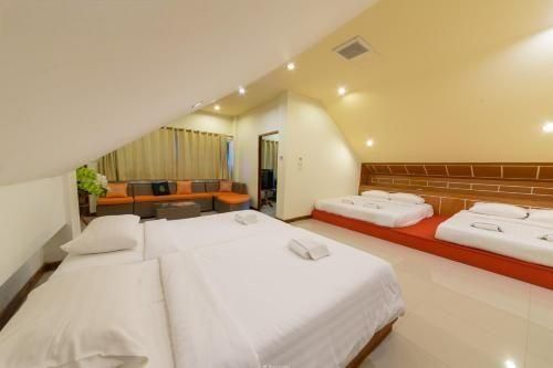 ViengKhong Hotel Family Room