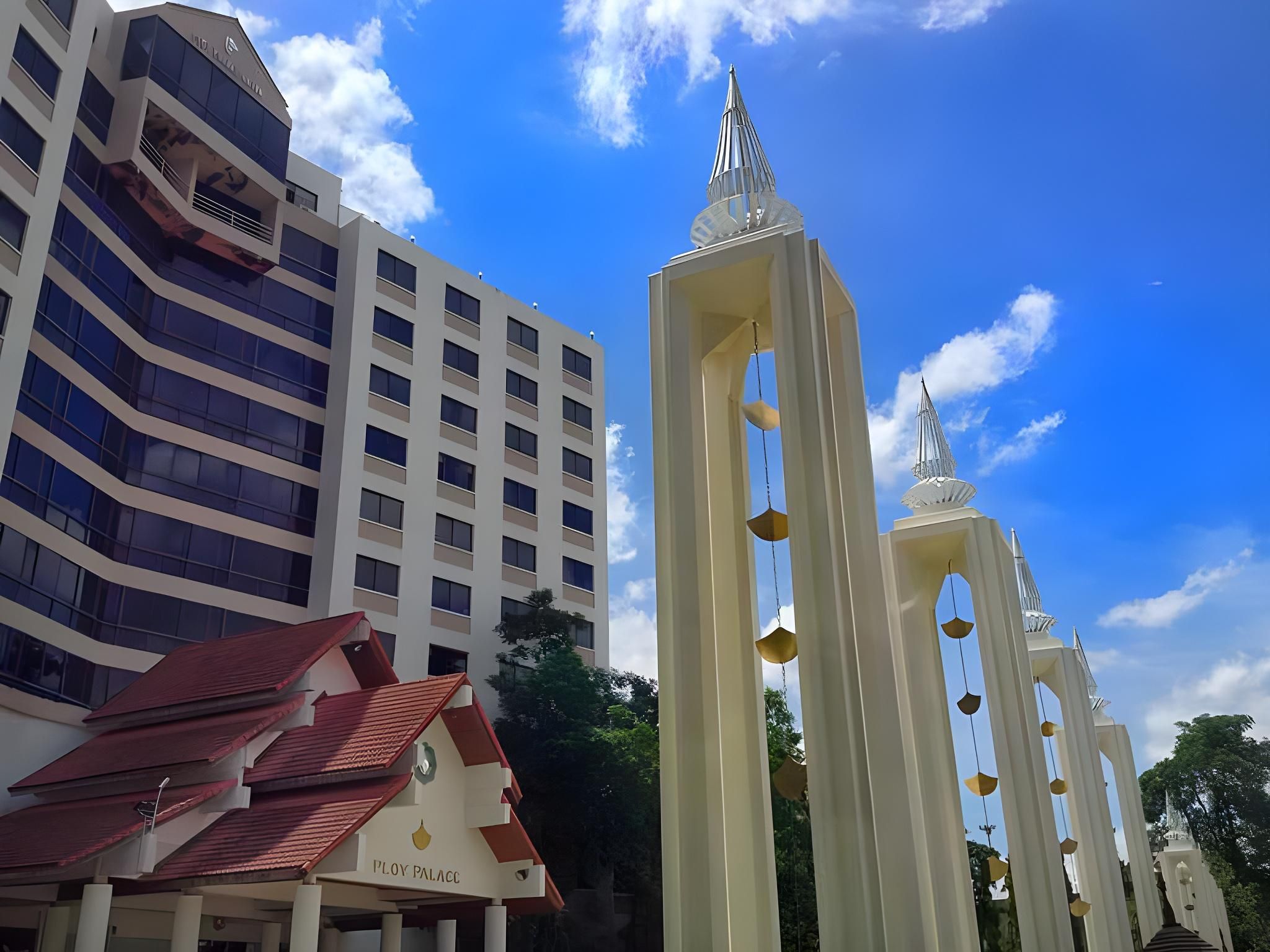 PLOY PALACE MUKDAHAN