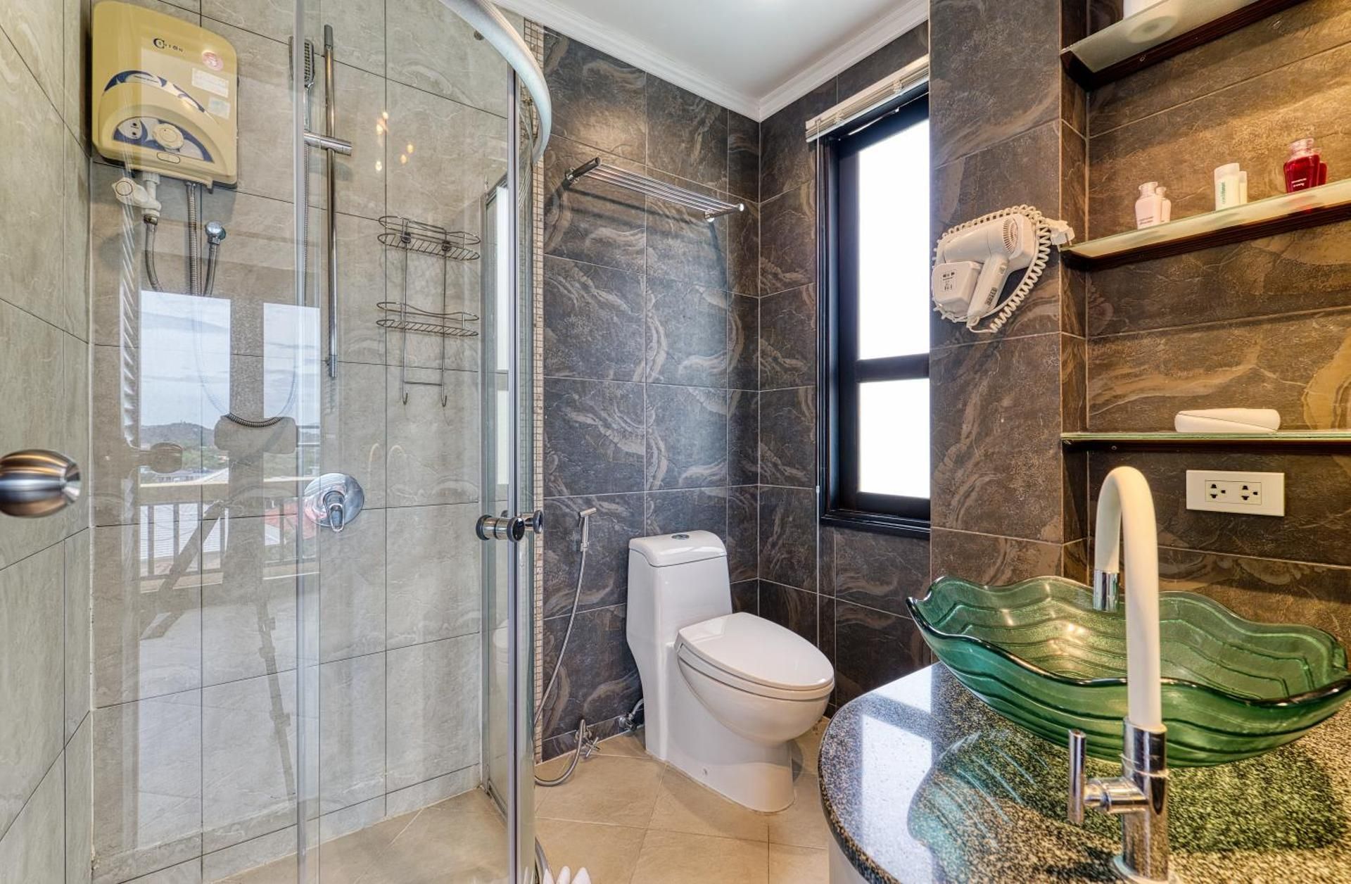 Baan Rawee Villas 2-Bedroom Villa with Sea View 2