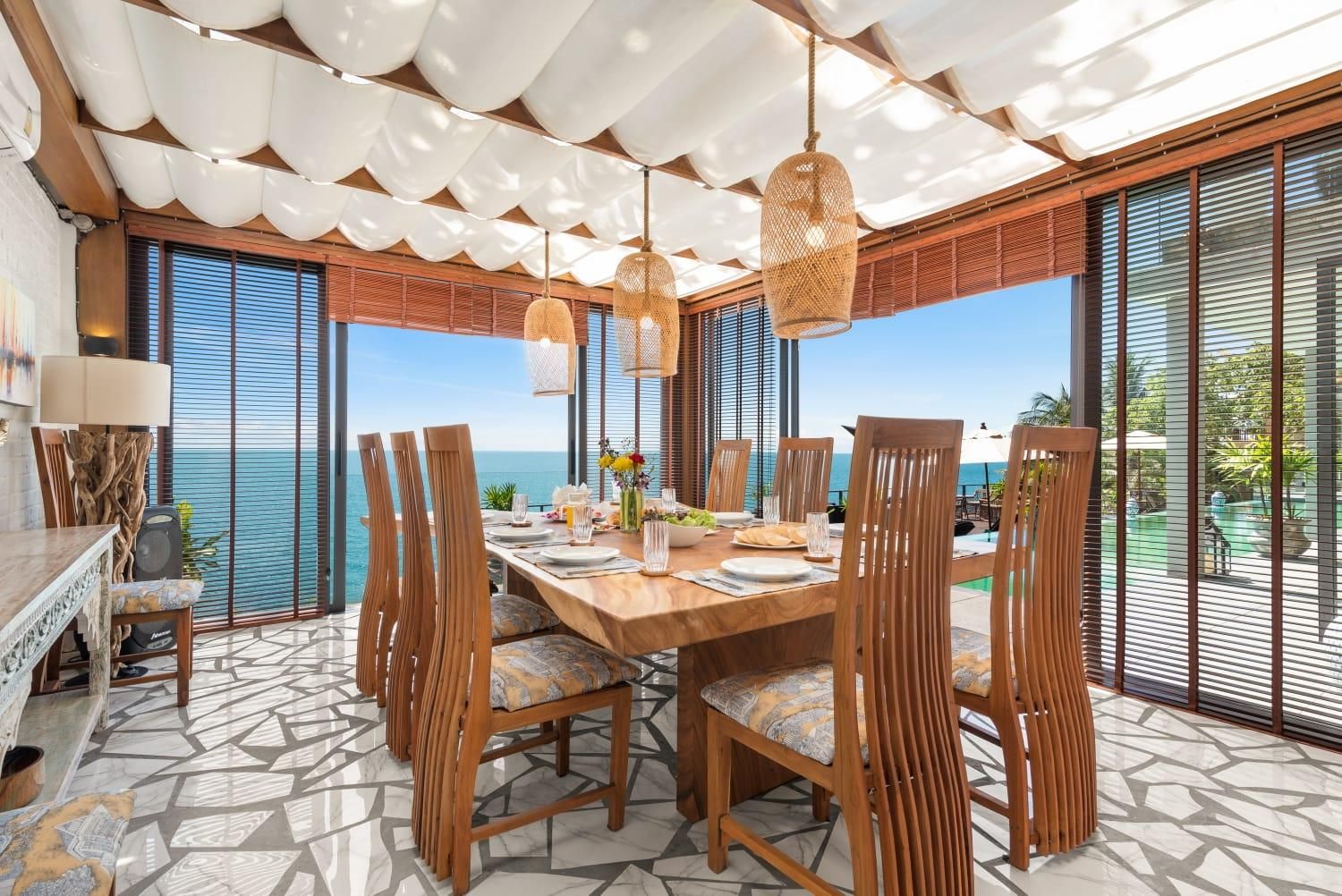 restaurant (private room)