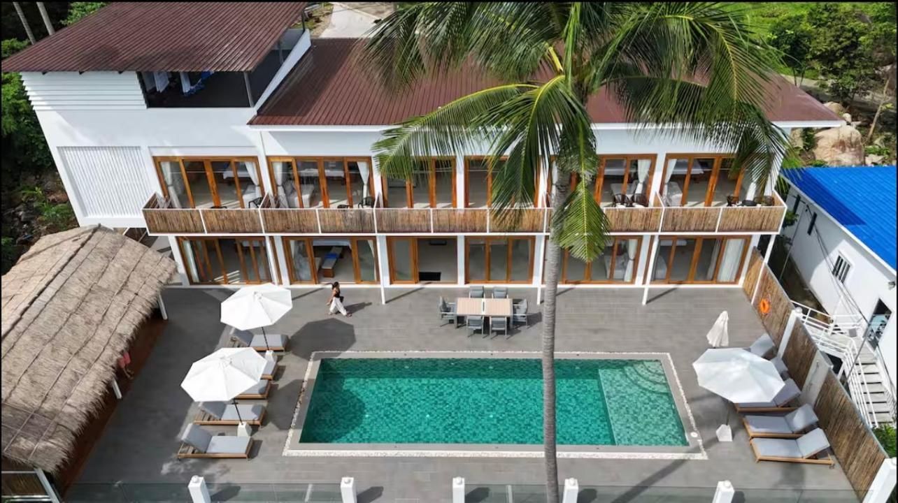 8 Bedroom Monkey Villa Room 202