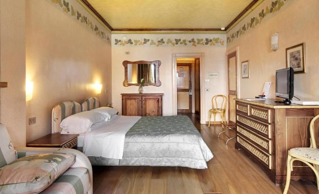 Triple Room with Balcony