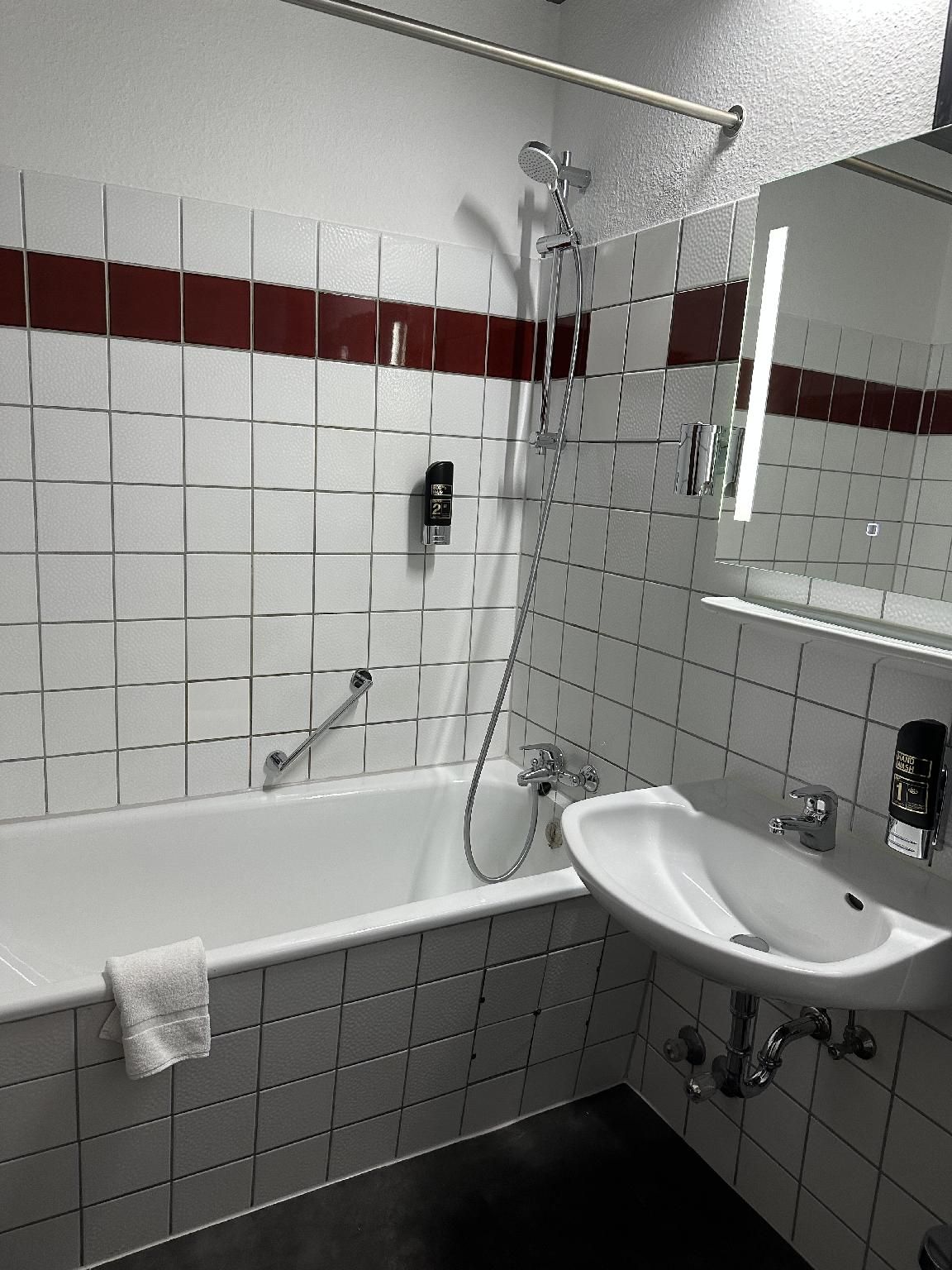 Trip Inn City Hotel Krefeld Triple Room 3