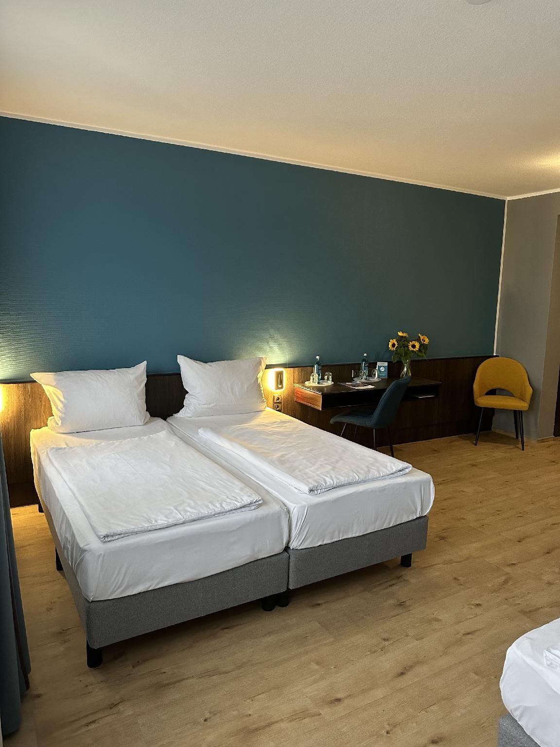 Trip Inn City Hotel Krefeld Triple Room 2