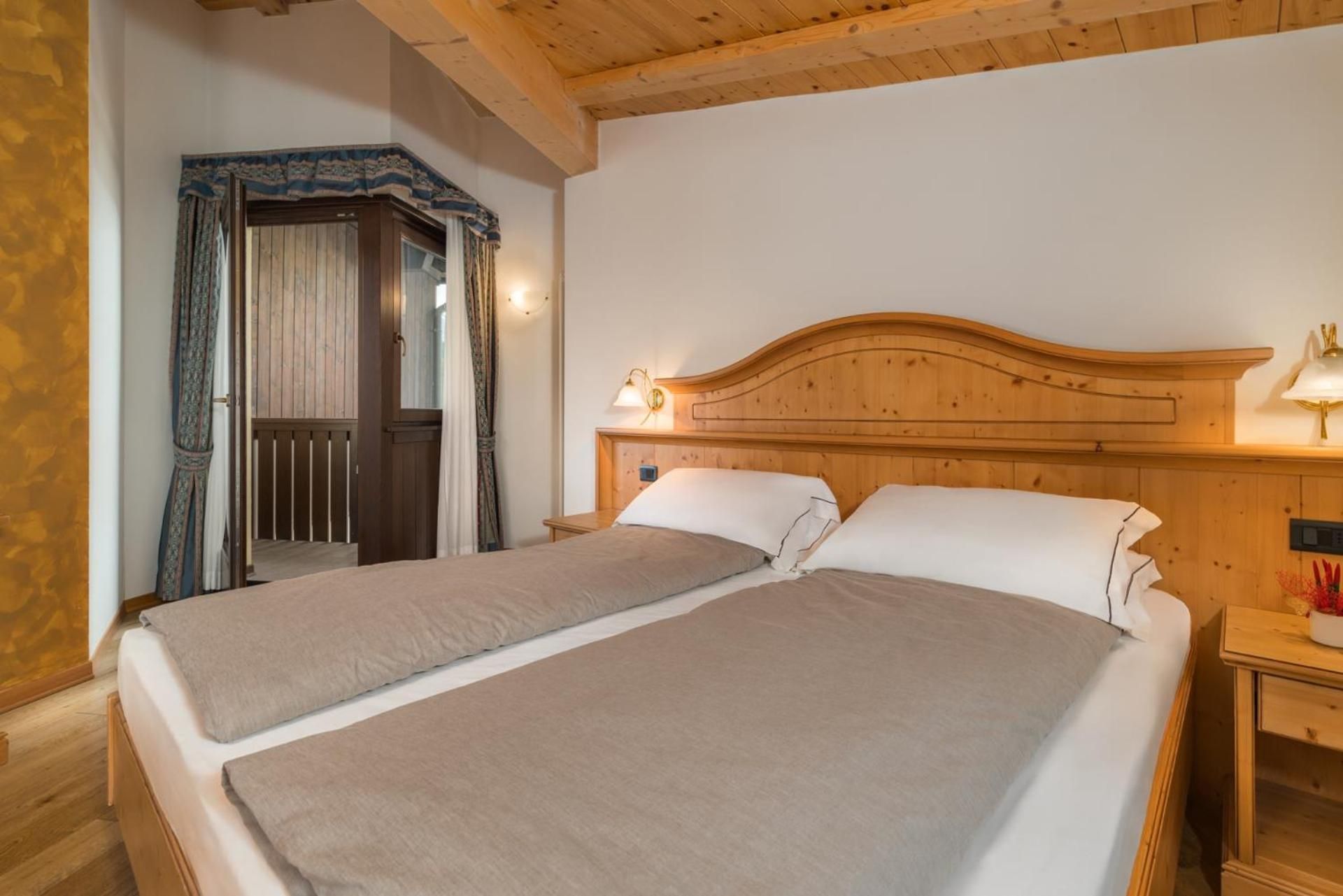 Junior Suite with Balcony