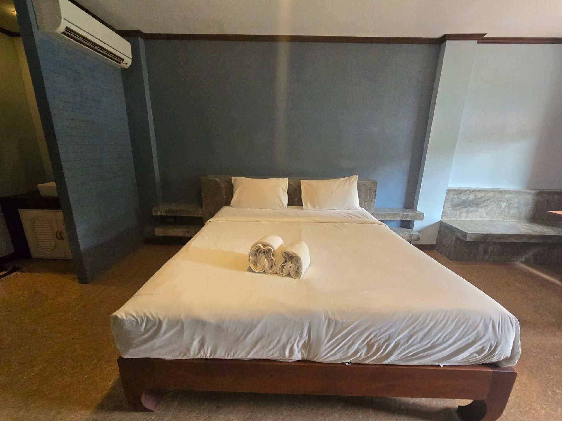 H&Y Chaweng Deluxe Balcony