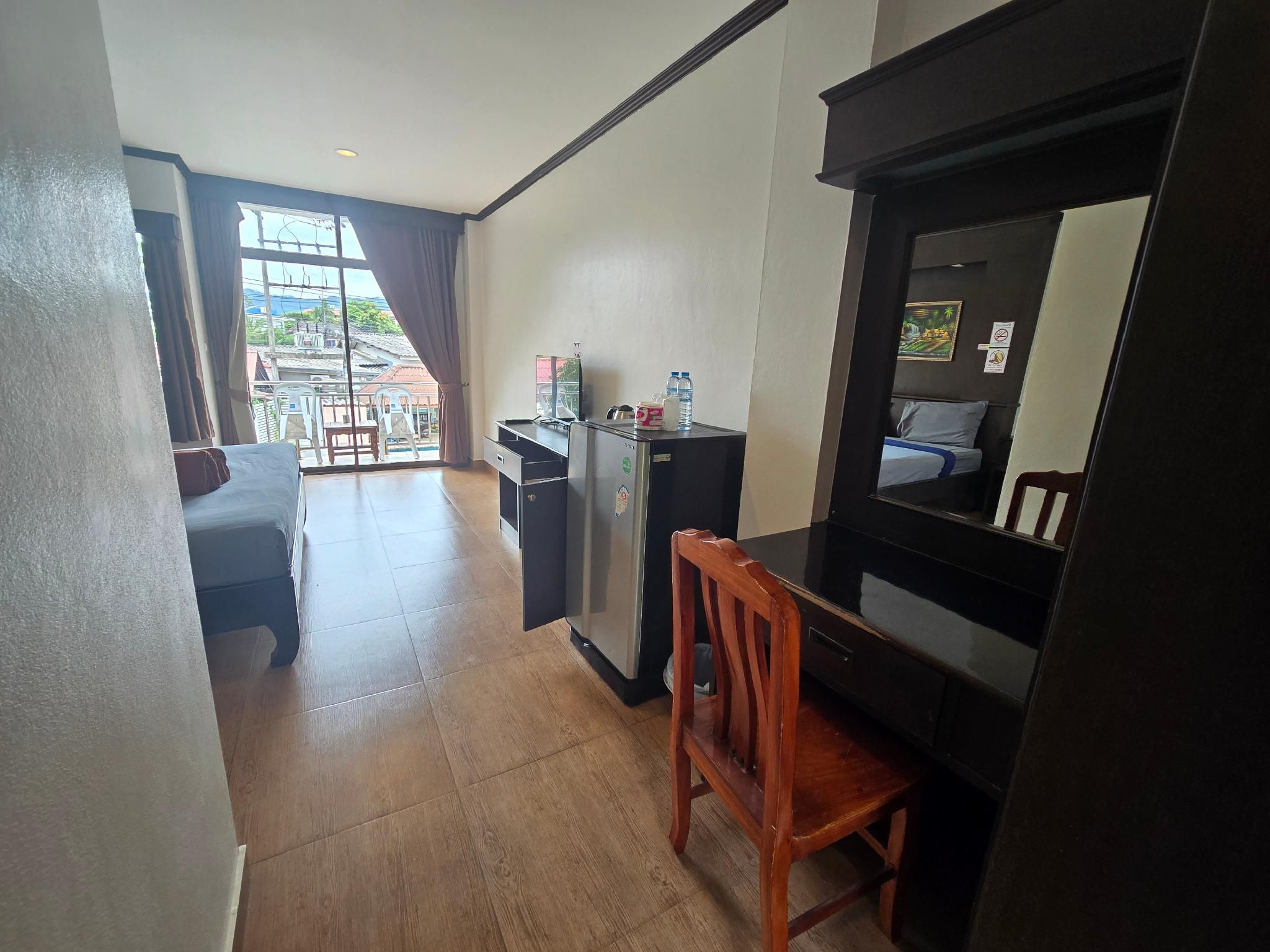 H&Y Chaweng Standard Room 2