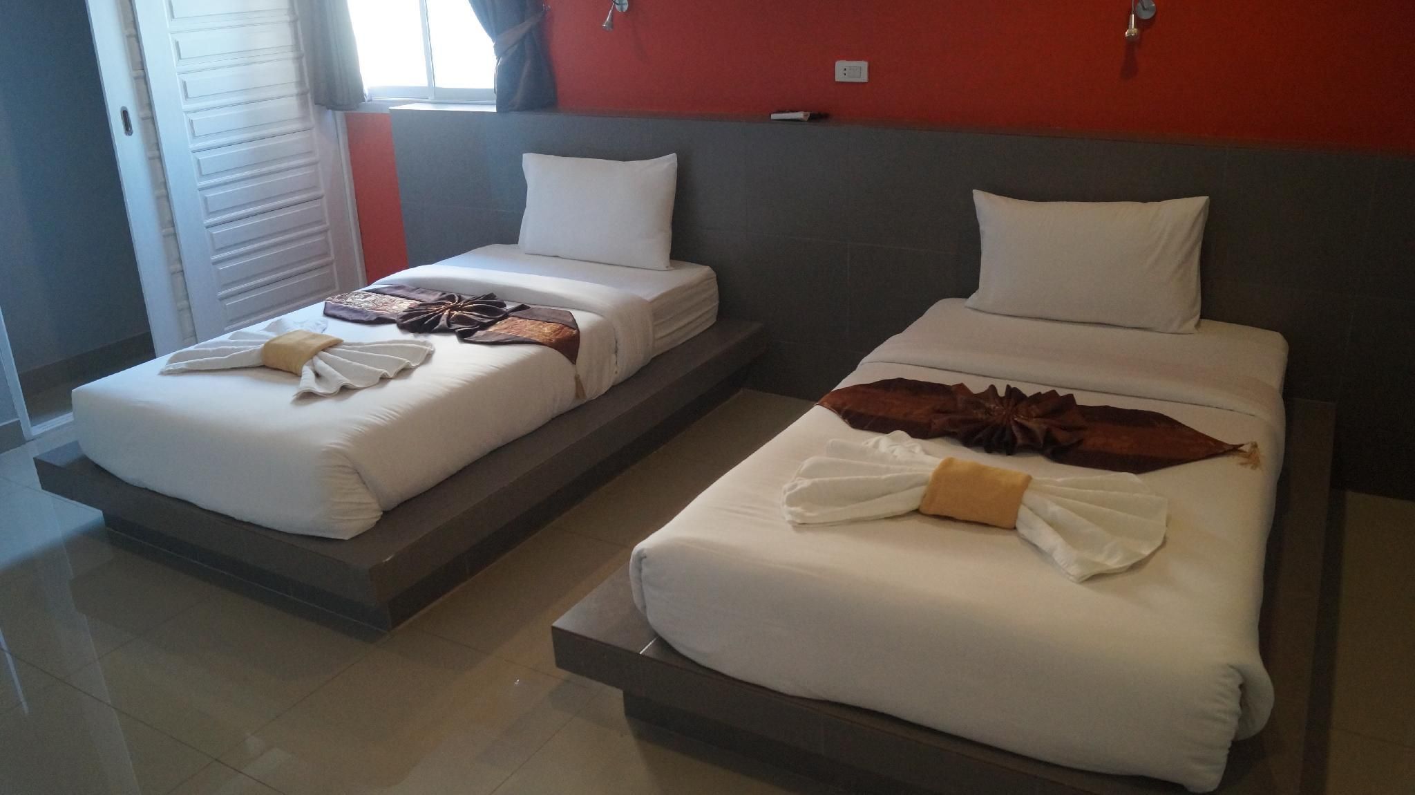 P.F Mansion Twin Bed Room 3