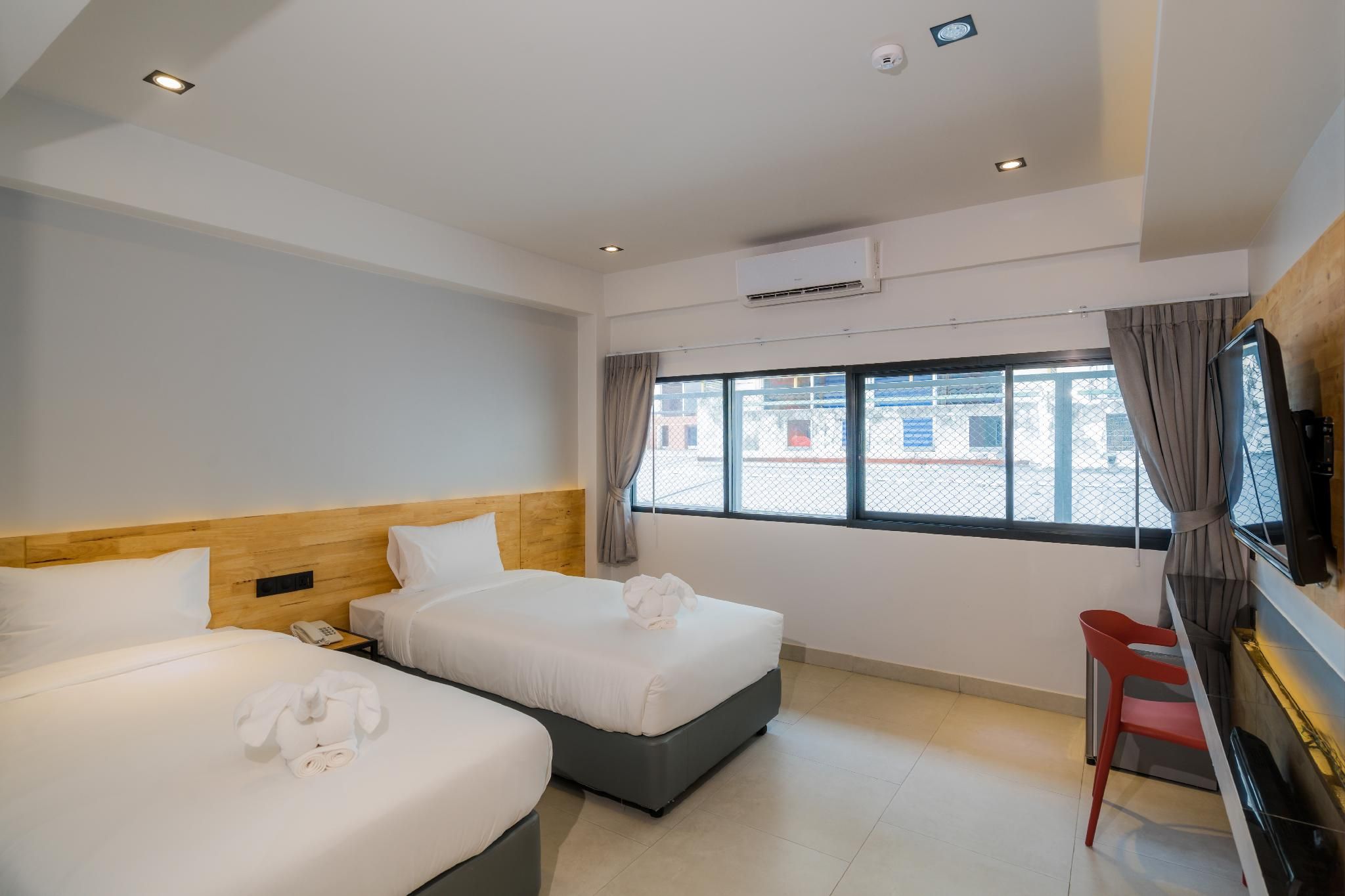 Standard Twin Room
