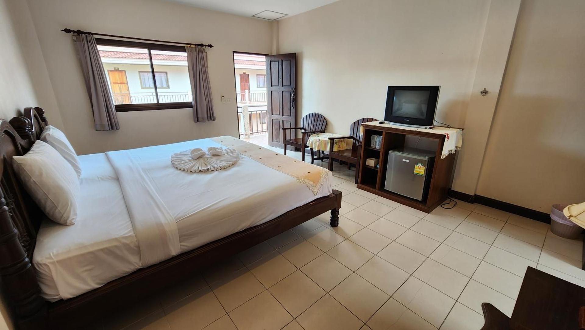 Panupong Hotel Standard Double Bed with Fan