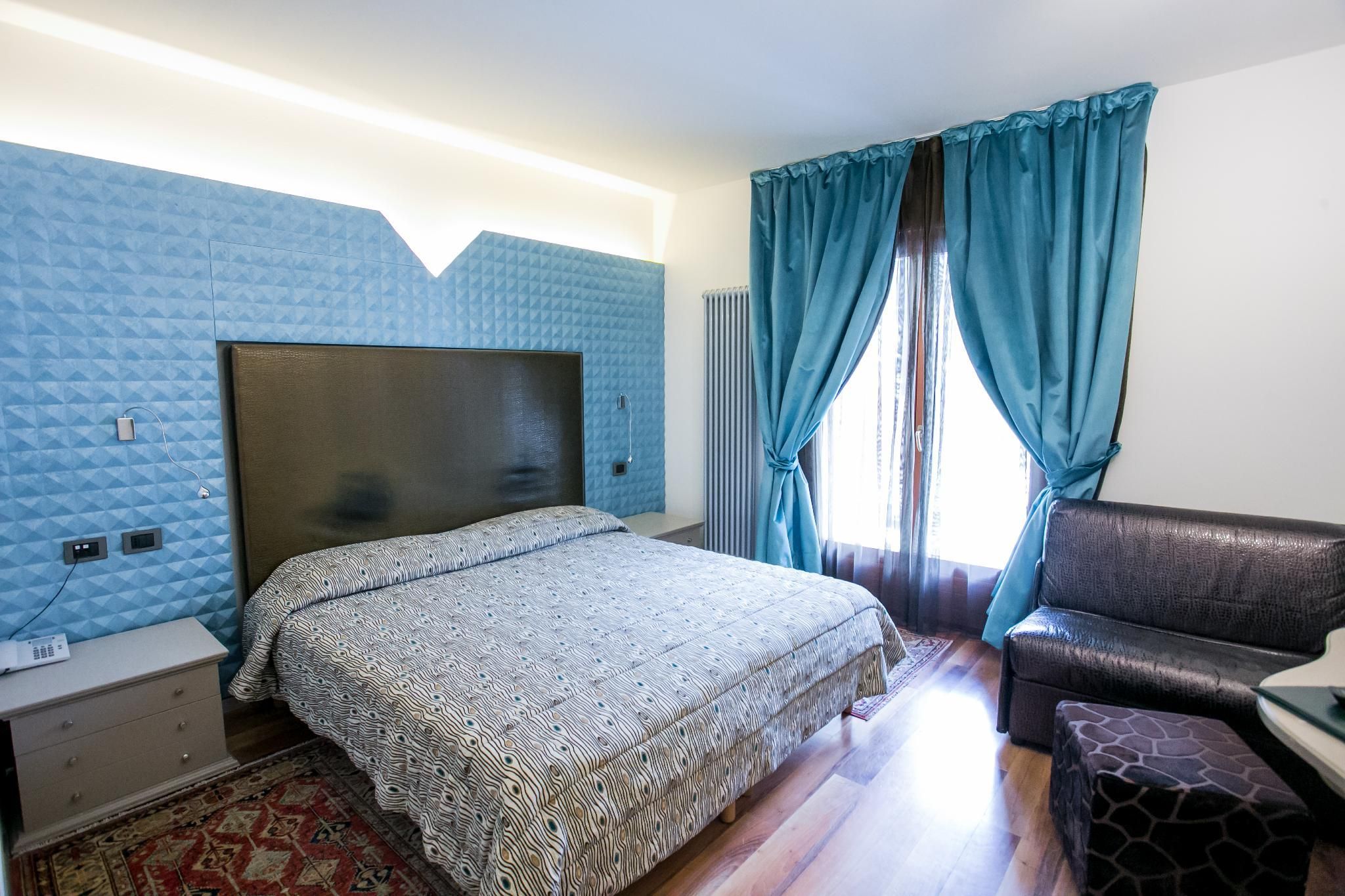 Basic Triple Room
