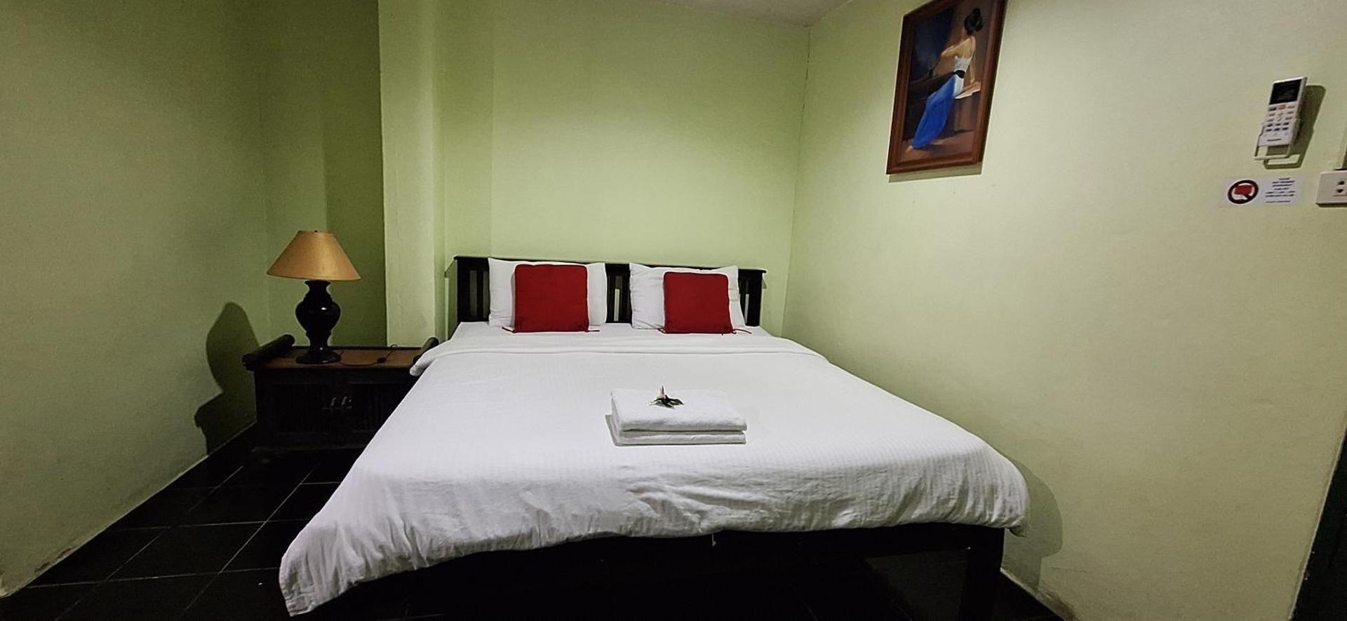 Deluxe King Room