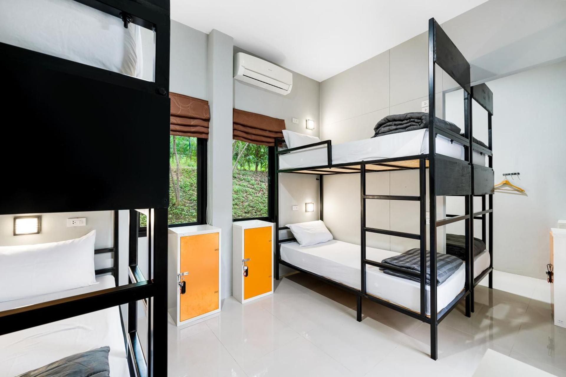 Bed in 6-Bed Mixed Dormitory Room