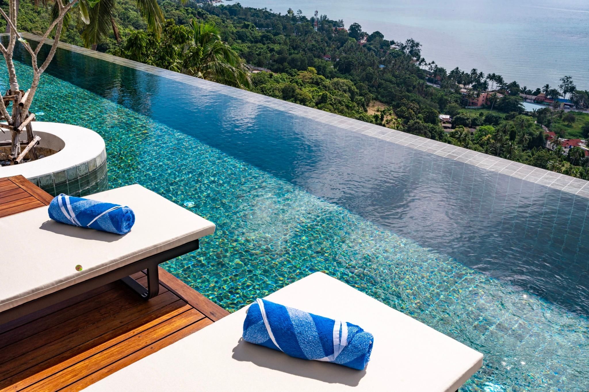 1b711957e16e7bf5a8c5ab8bbfa2cbd2